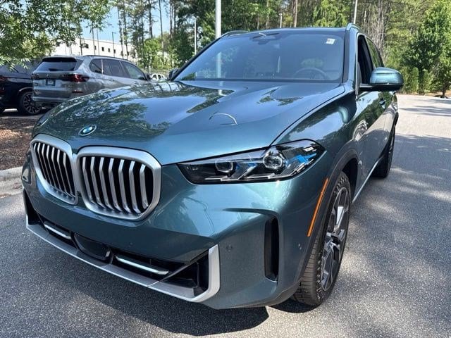2026 BMW X5 xDrive50e's photo