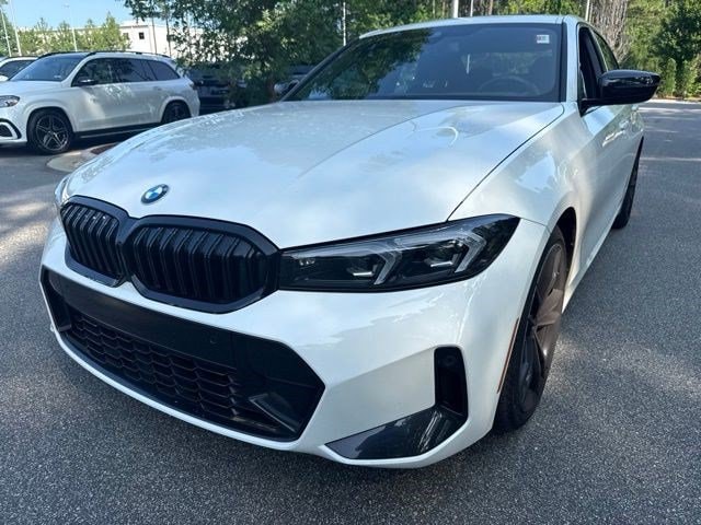 2023 BMW 3 Series 330i Sedan's photo