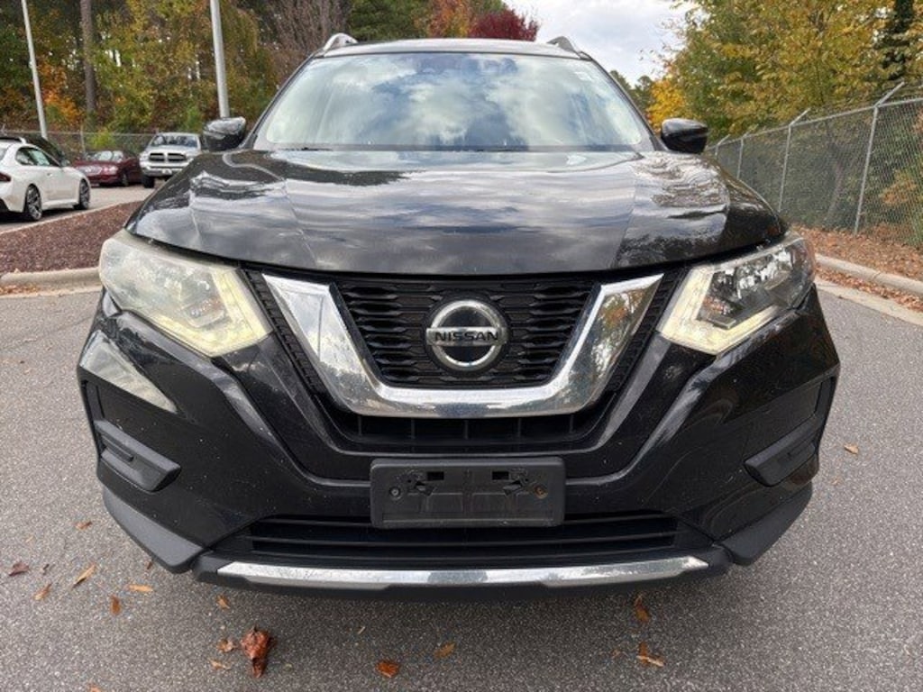 Used 2019 Nissan Rogue SV SUV
