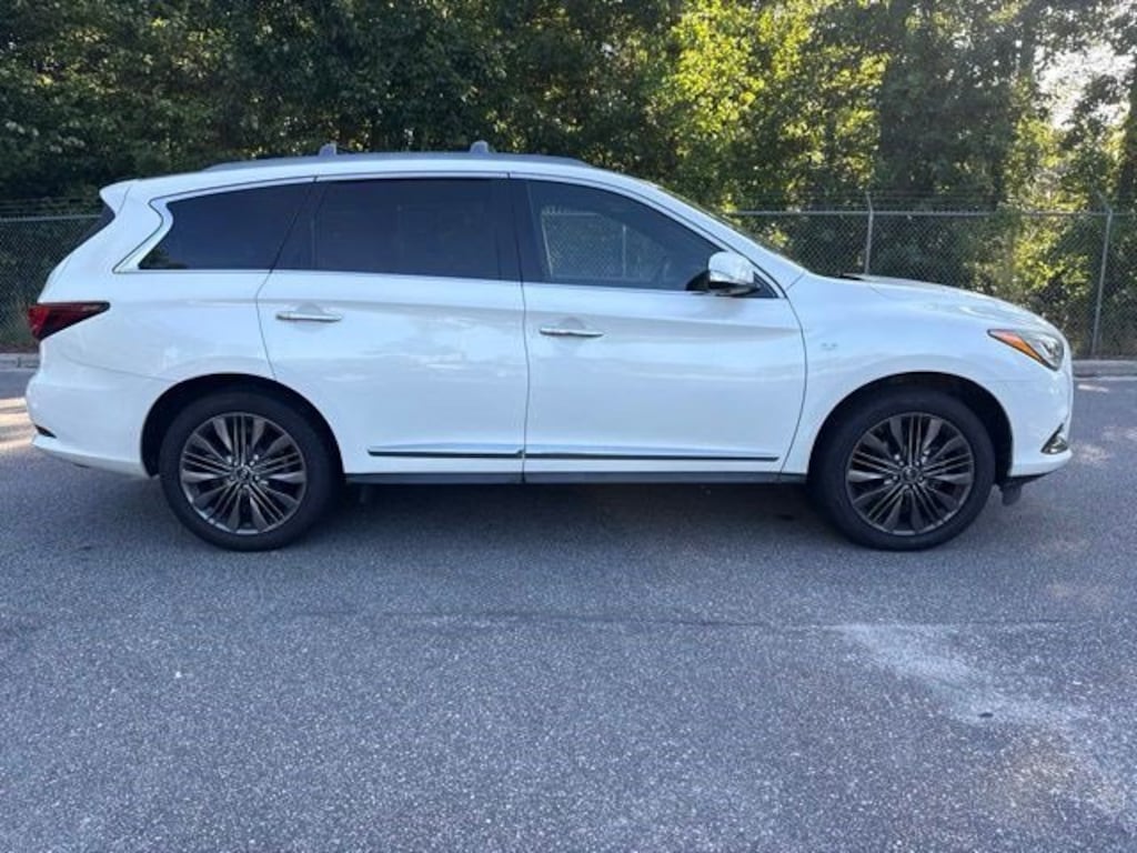 Used 2019 INFINITI QX60 LUXE SUV