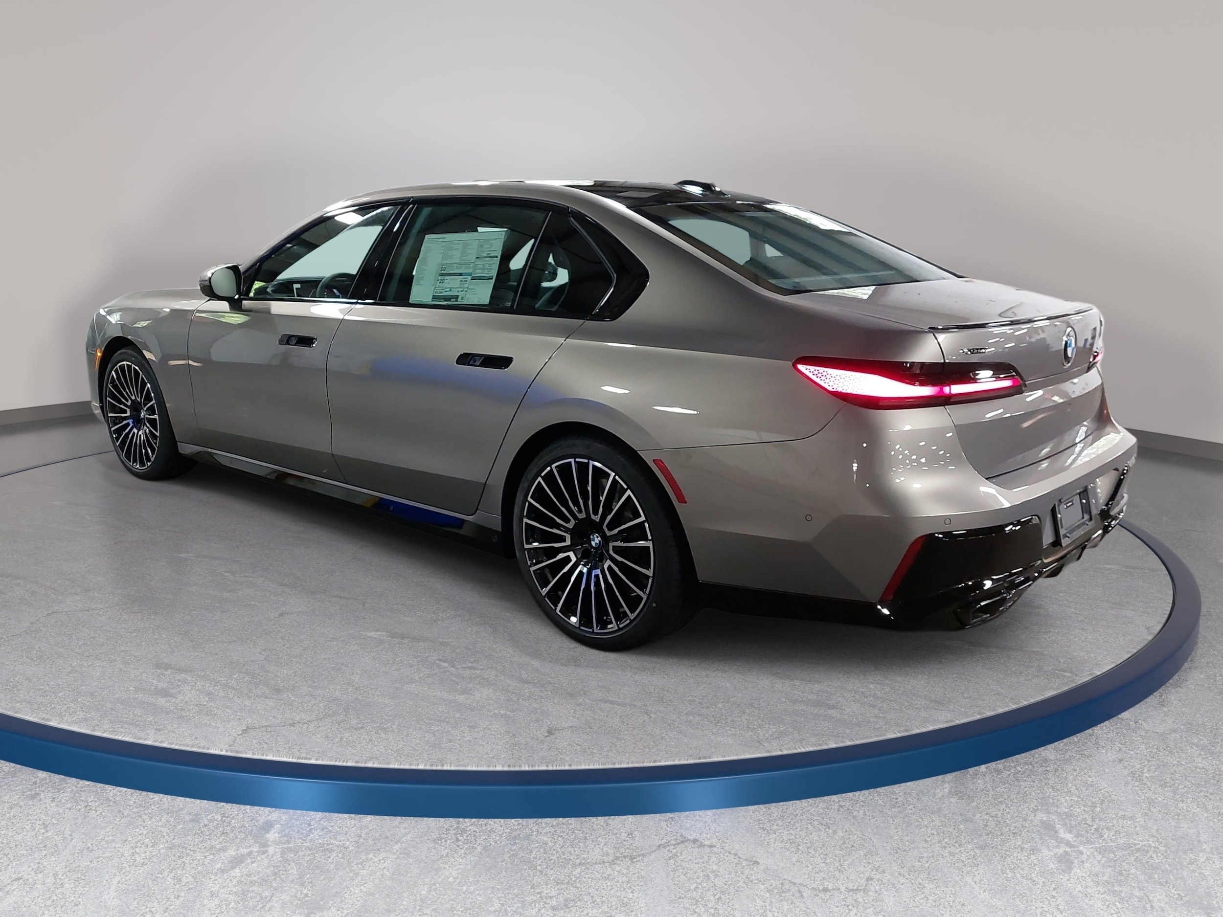 2025 BMW 7 Series 760i - Photo 7