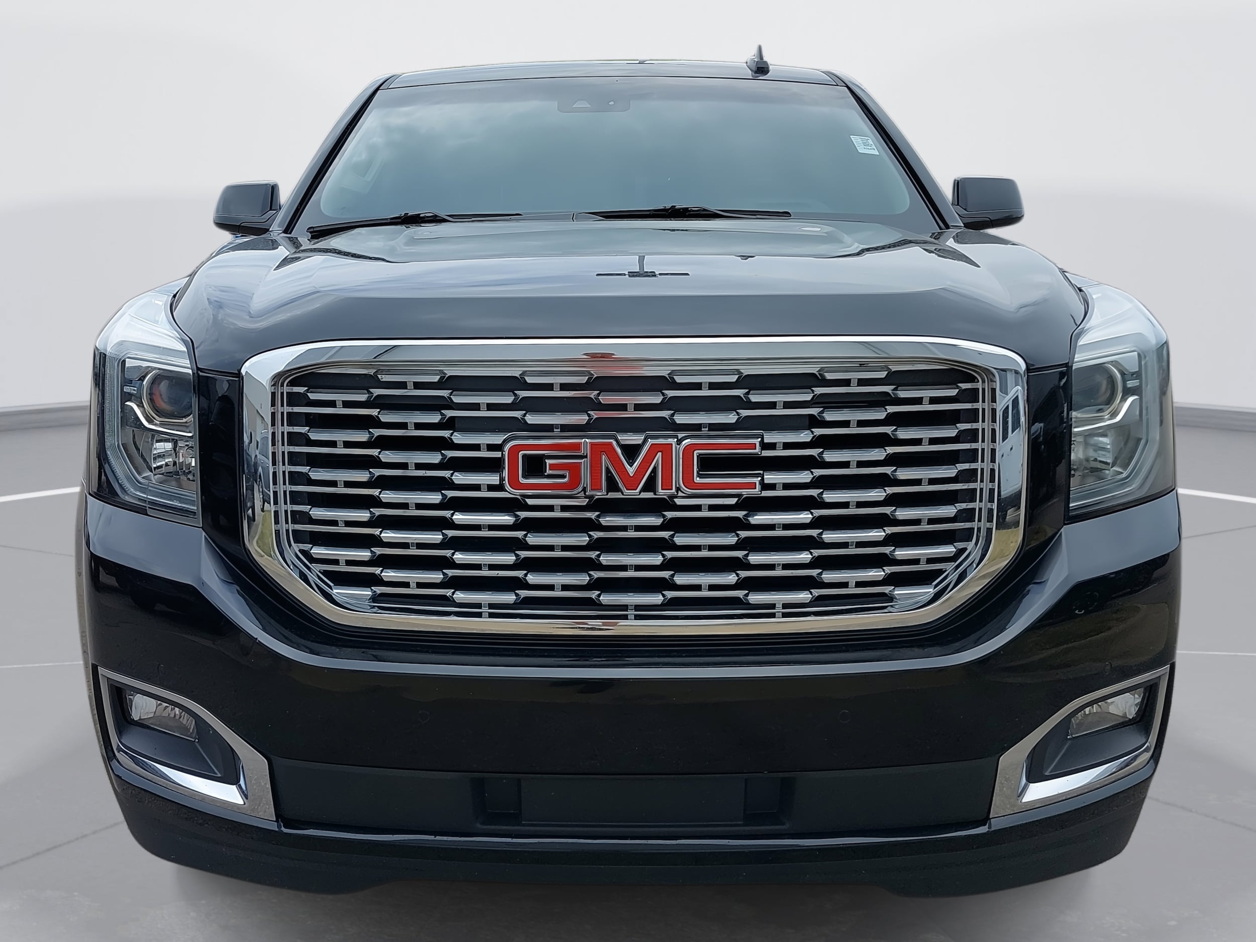 Used 2018 GMC Yukon XL Denali with VIN 1GKS2HKJ6JR373648 for sale in Wendell, NC
