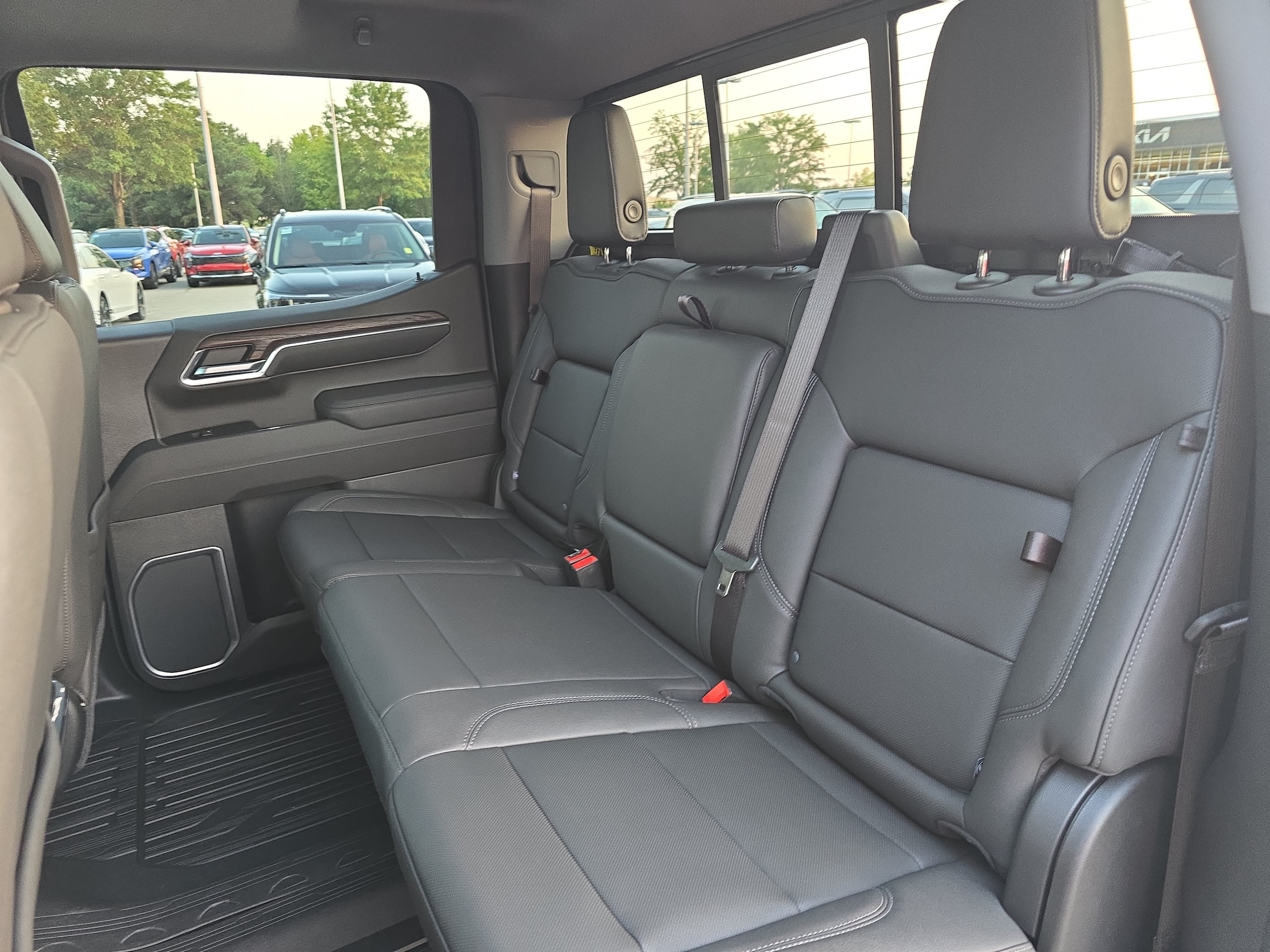 2026 GMC Sierra 1500 SLT - Photo 12