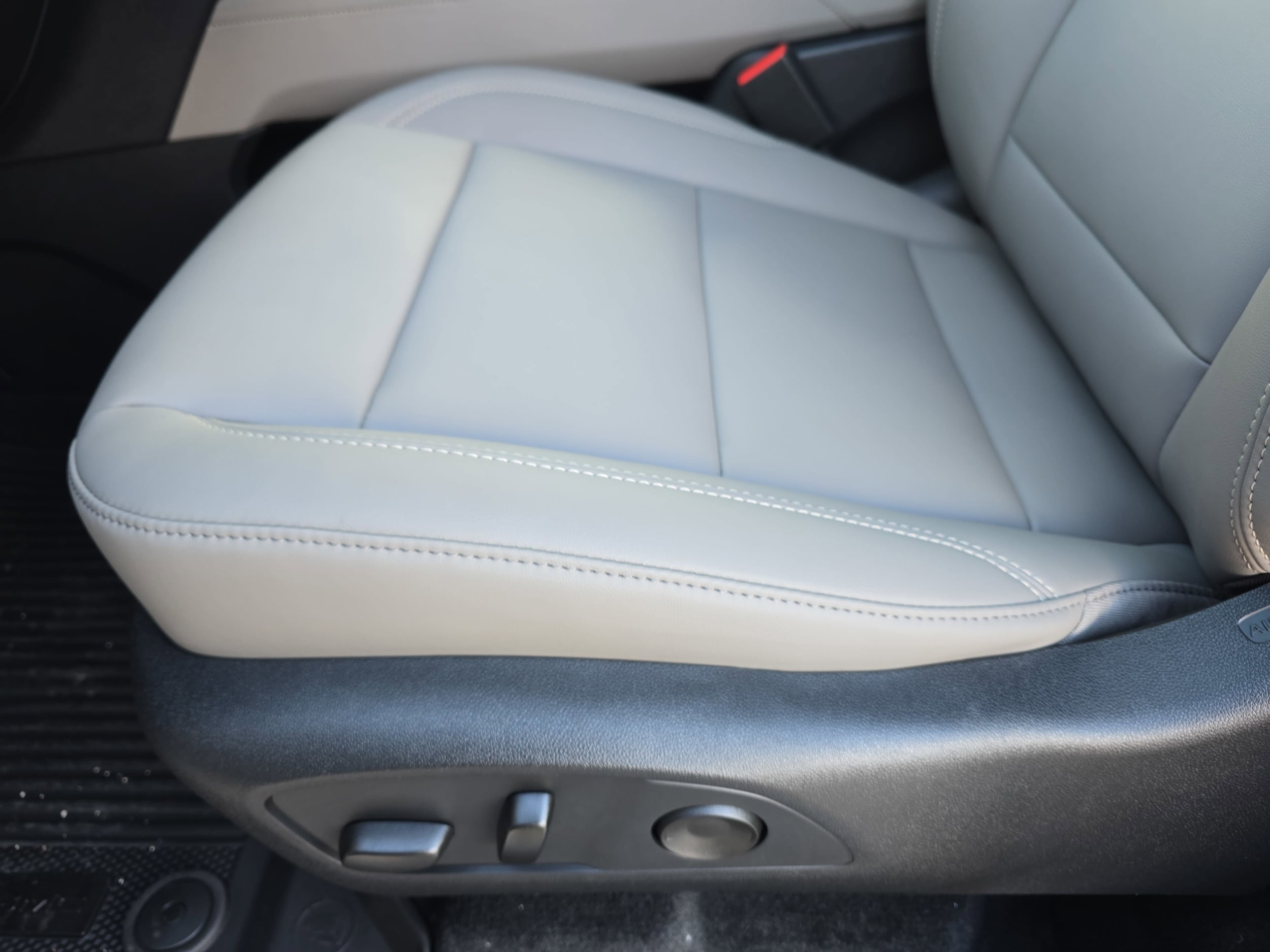 2026 GMC Acadia Elevation - Photo 31
