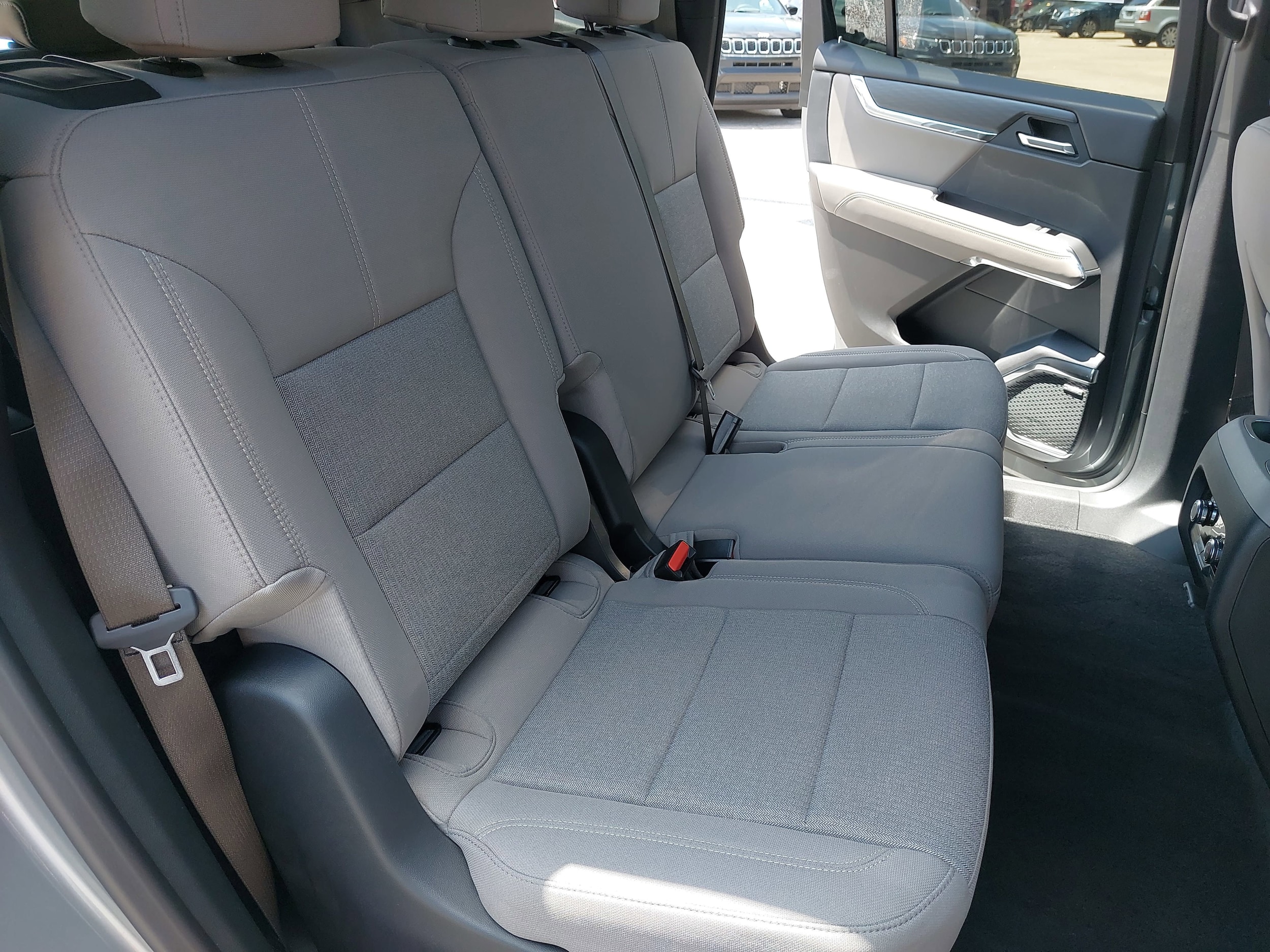 2025 GMC Acadia Elevation - Photo 11