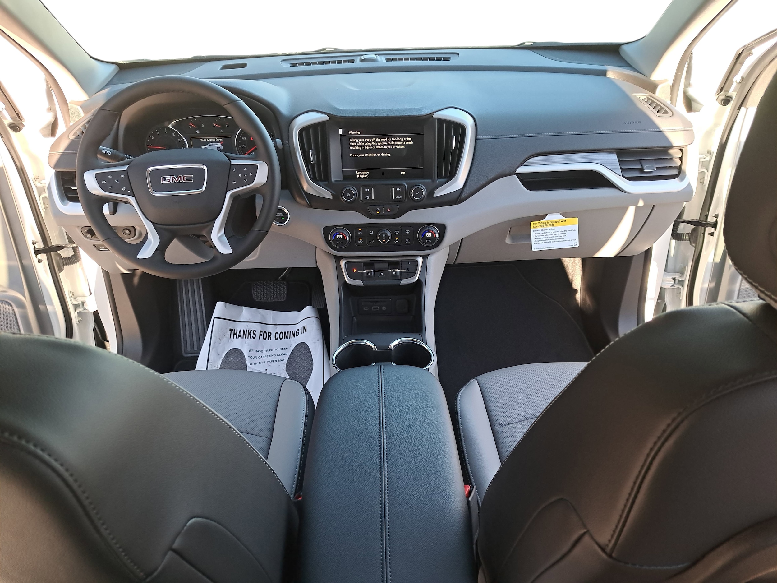 2024 GMC Terrain SLT - Photo 9