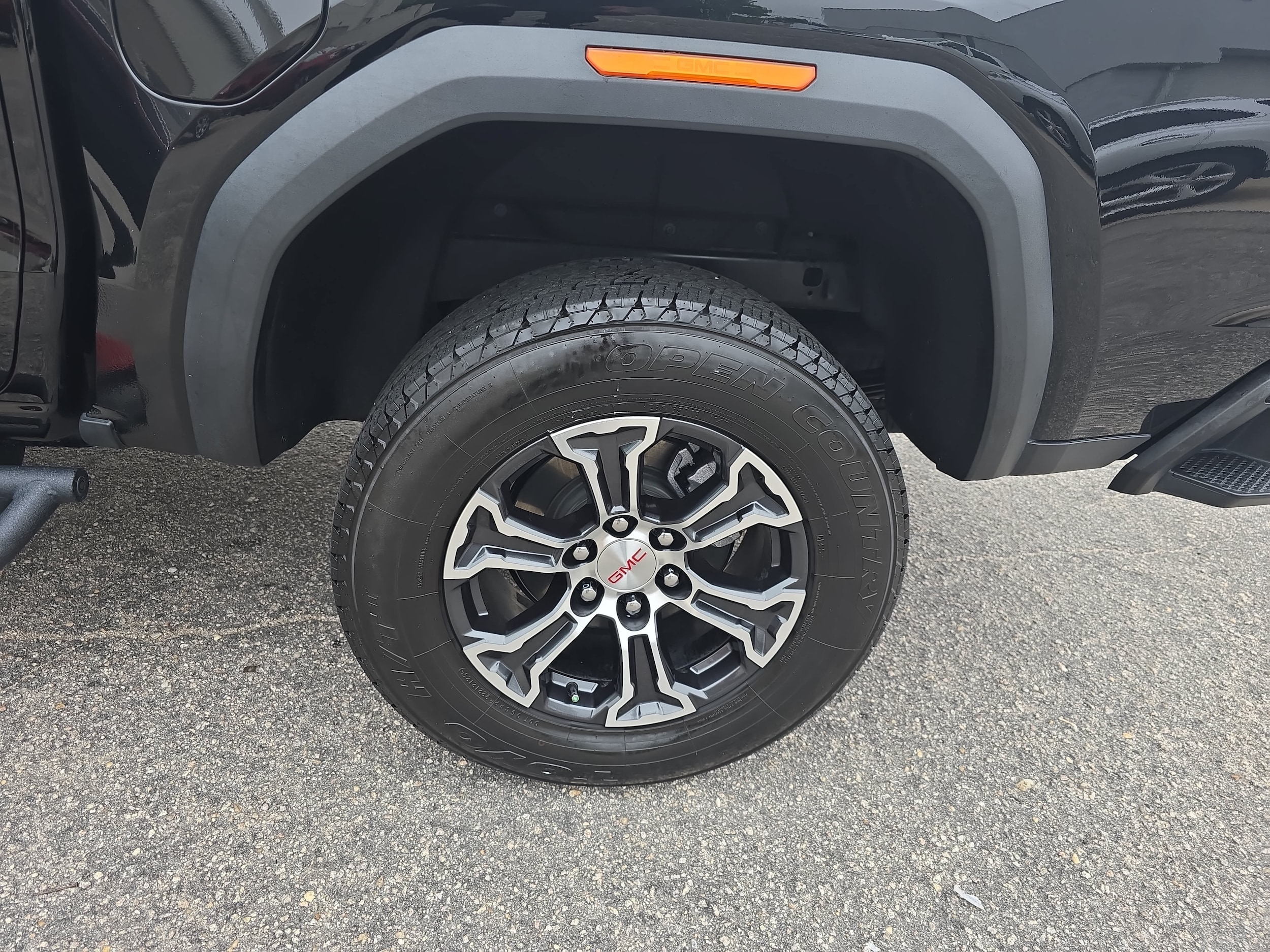 2023 GMC Canyon AT4 - Photo 32