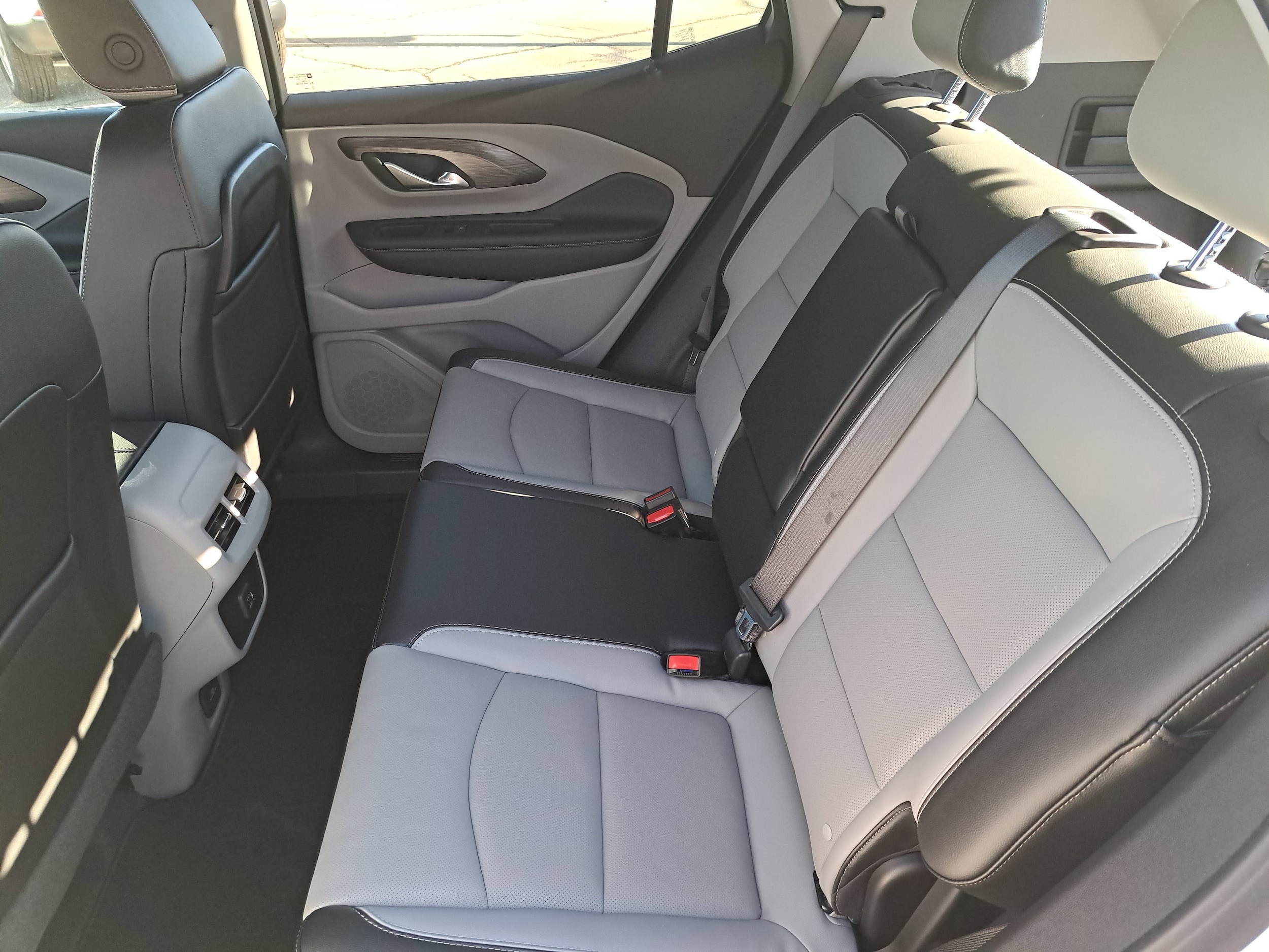 2024 GMC Terrain SLT - Photo 14