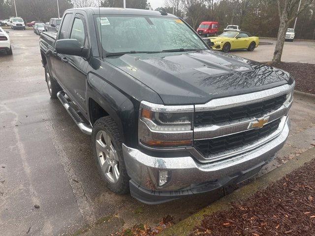 2018 Chevrolet Silverado 1500 LT photo 4