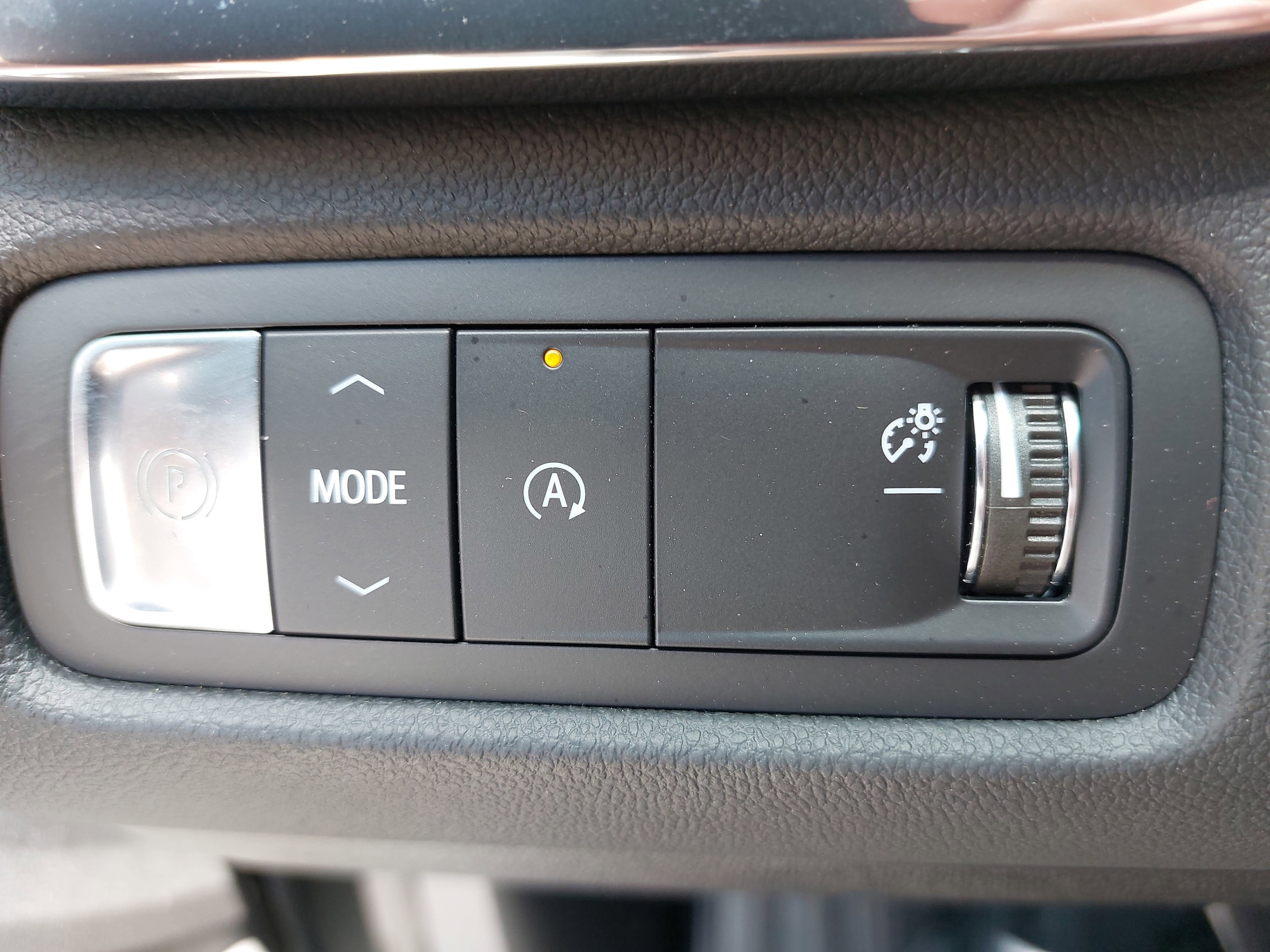 2025 GMC Acadia Elevation - Photo 28