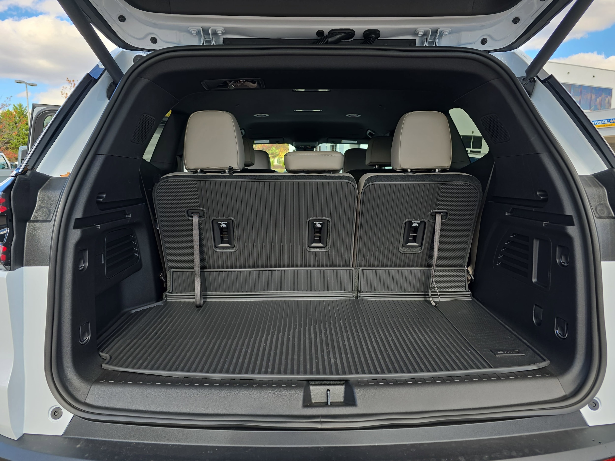 2026 GMC Acadia Elevation - Photo 14