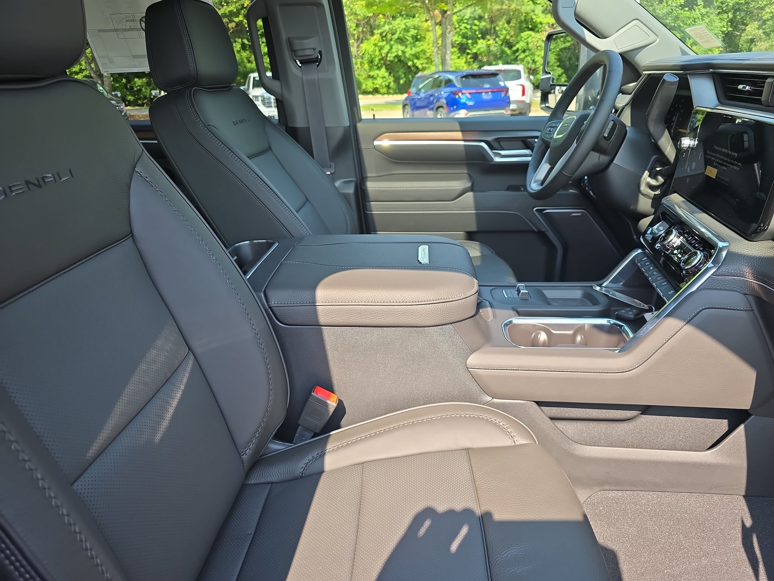 2026 GMC Sierra 2500HD Denali - Photo 10