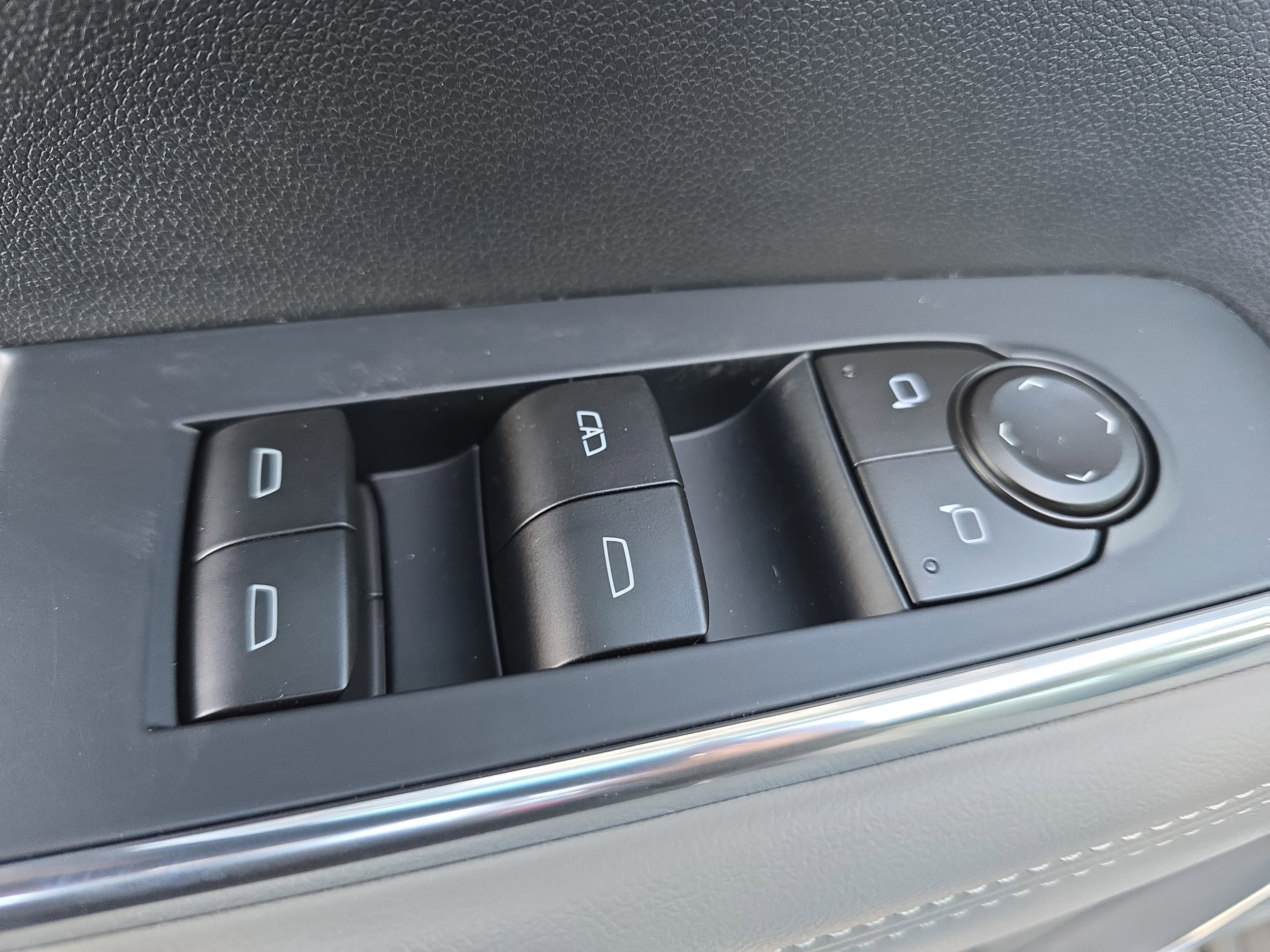 2026 GMC Acadia Elevation - Photo 30