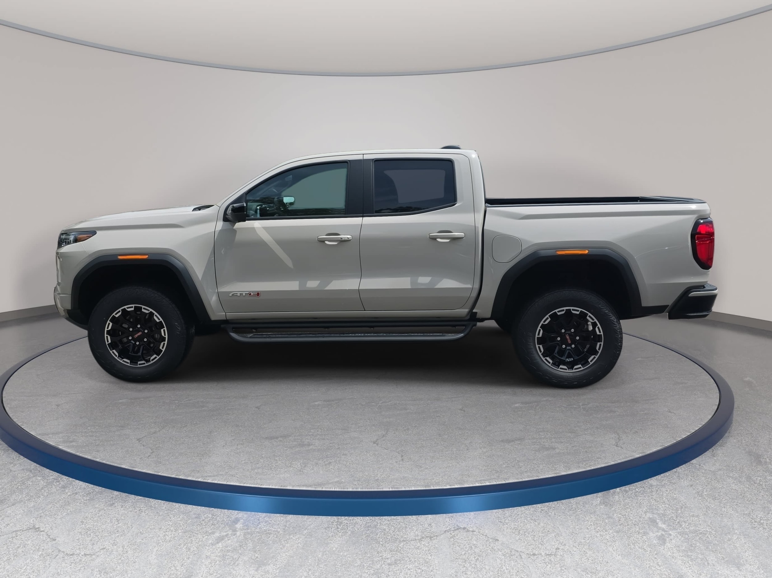 2026 GMC Canyon AT4 - Photo 8