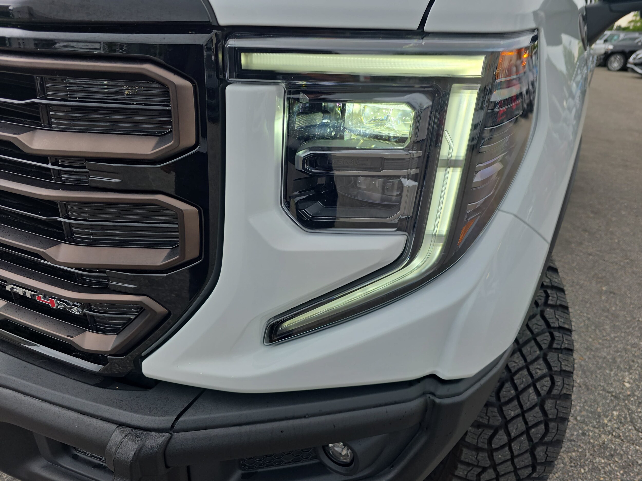 2026 GMC Sierra 1500 AT4X - Photo 34