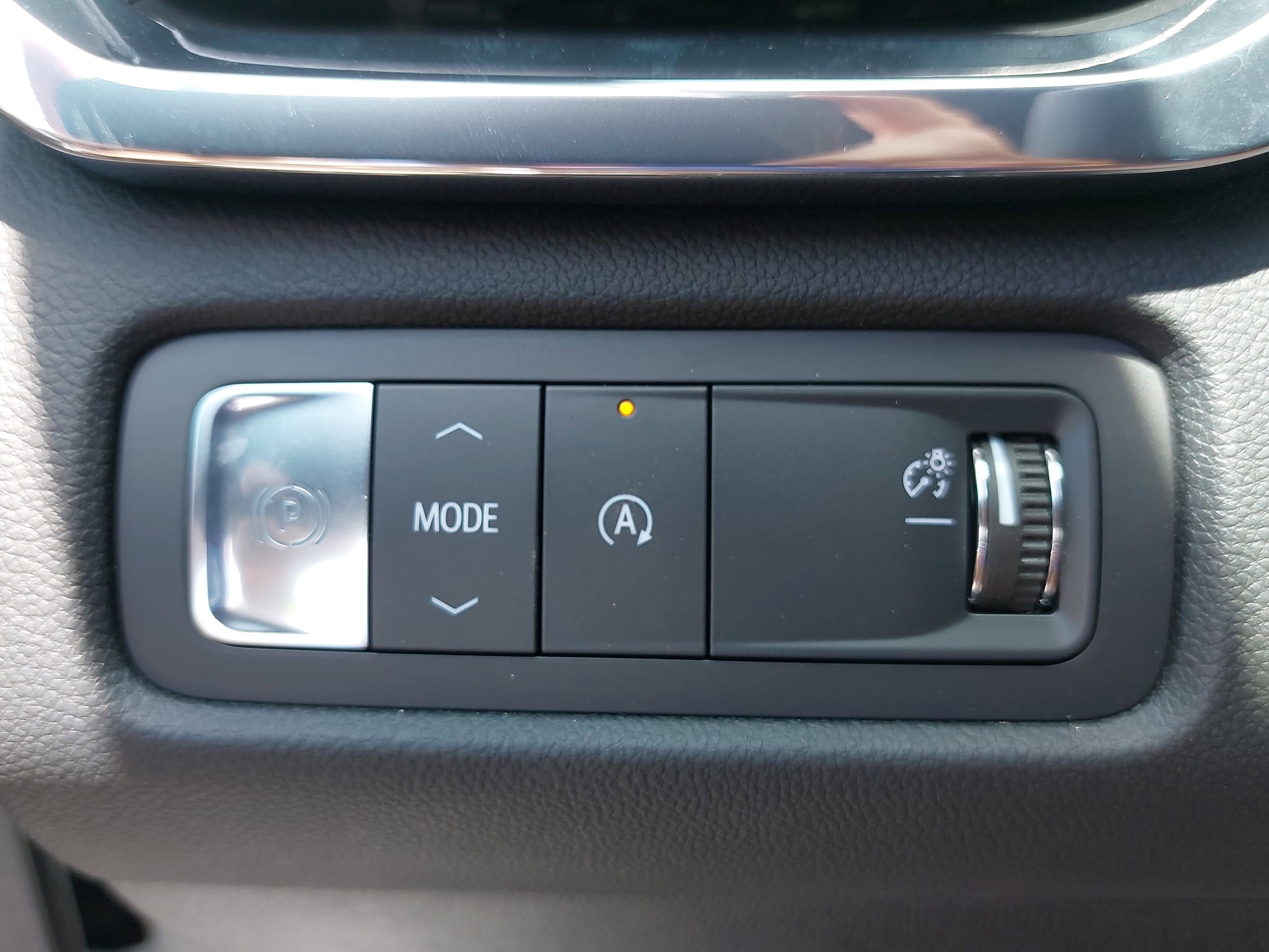 2025 GMC Acadia Elevation - Photo 28