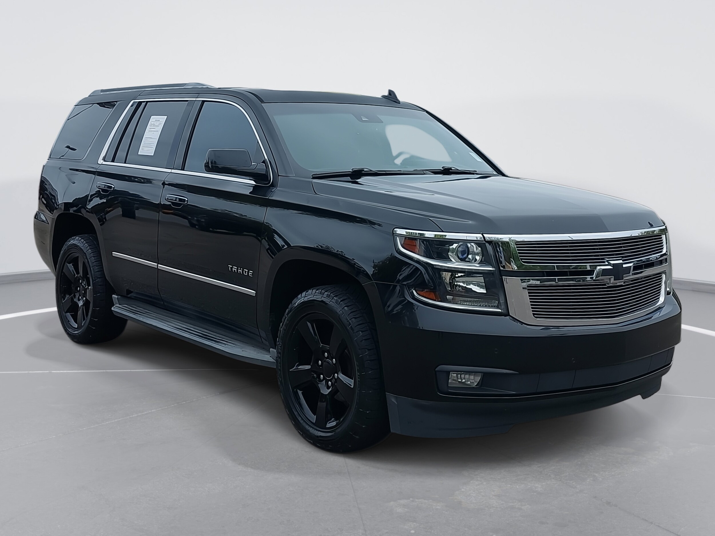 2015 Chevrolet Tahoe LT photo 3