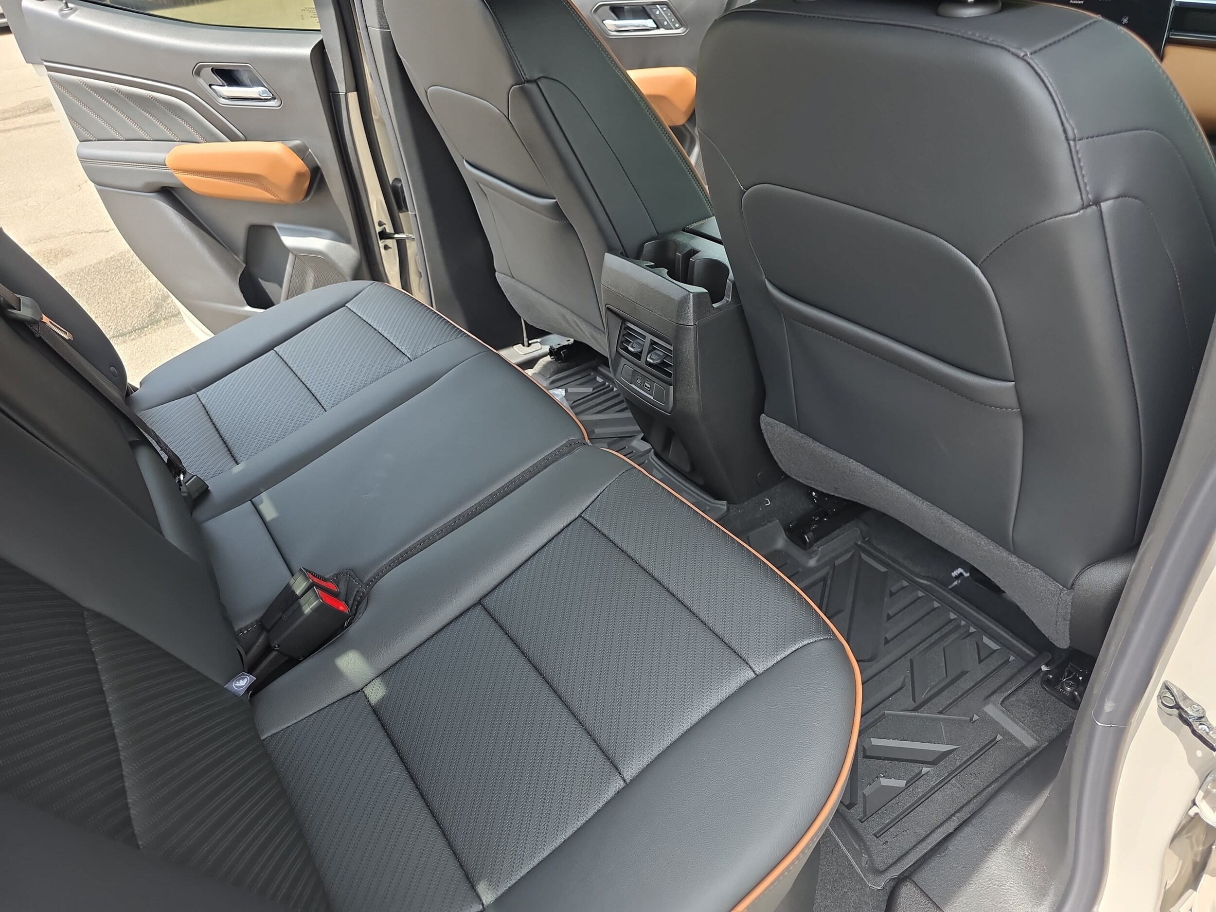 2026 GMC Canyon AT4 - Photo 11