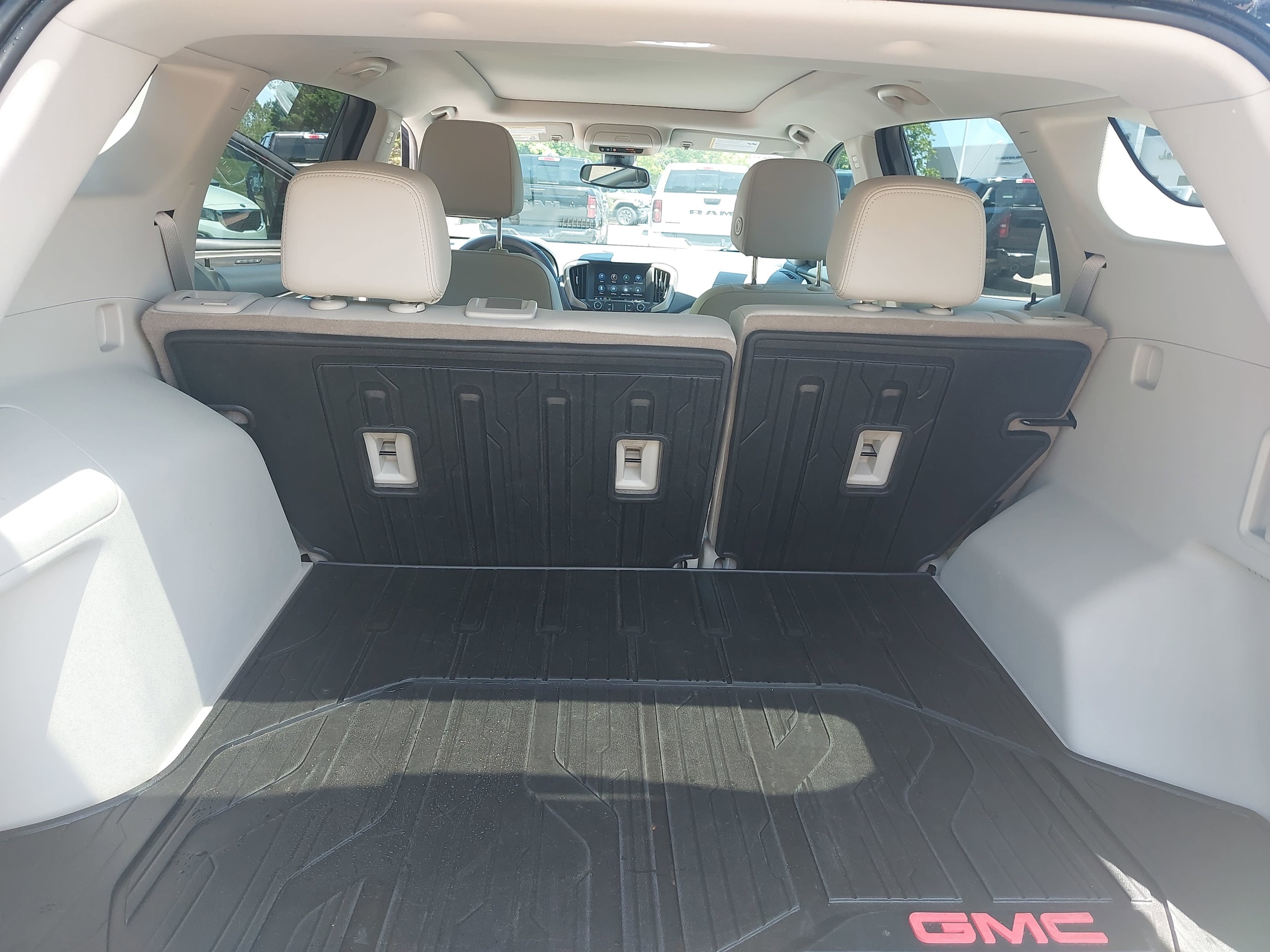 2024 GMC Terrain Denali - Photo 13
