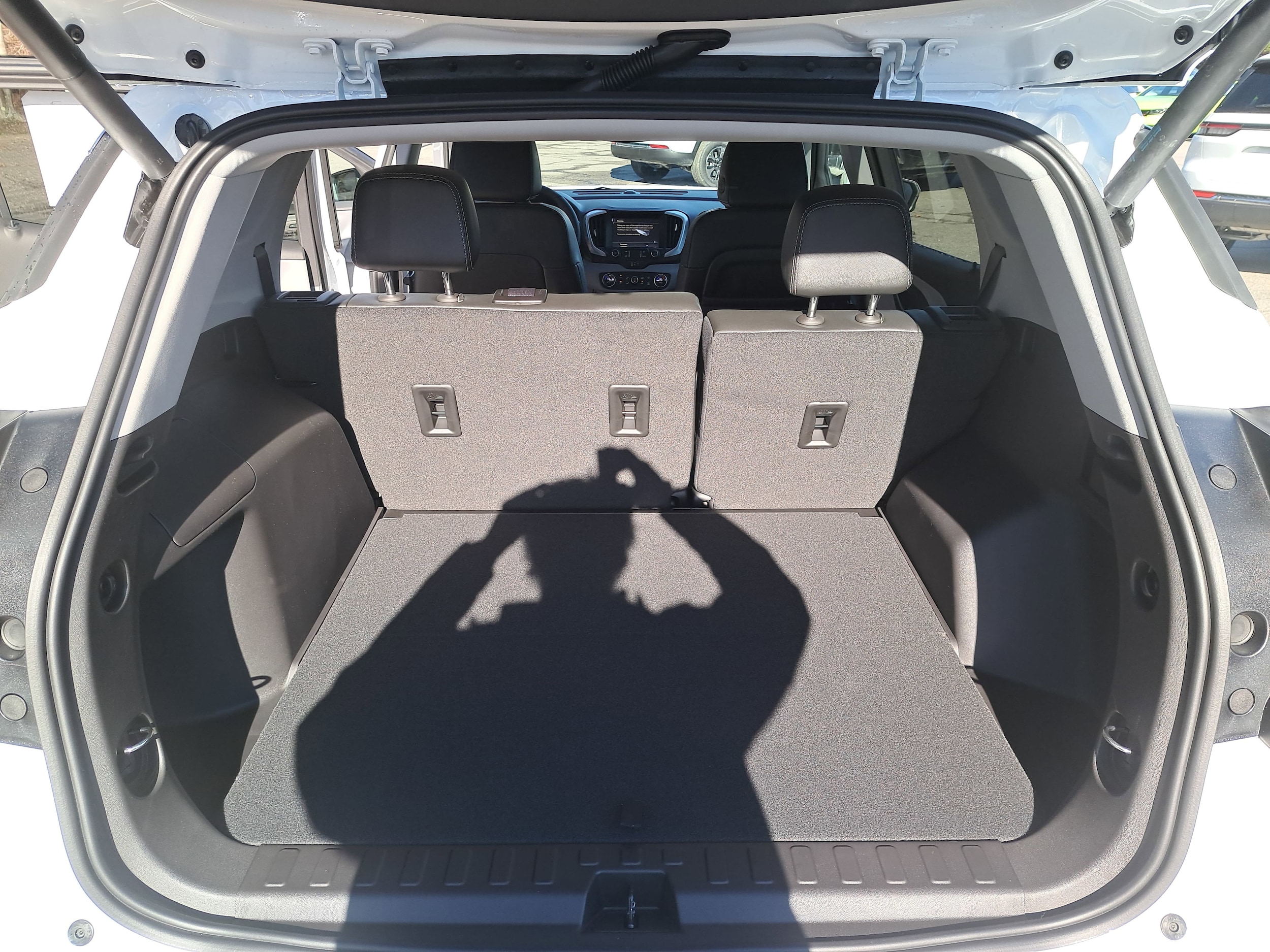 2024 GMC Terrain SLT - Photo 12