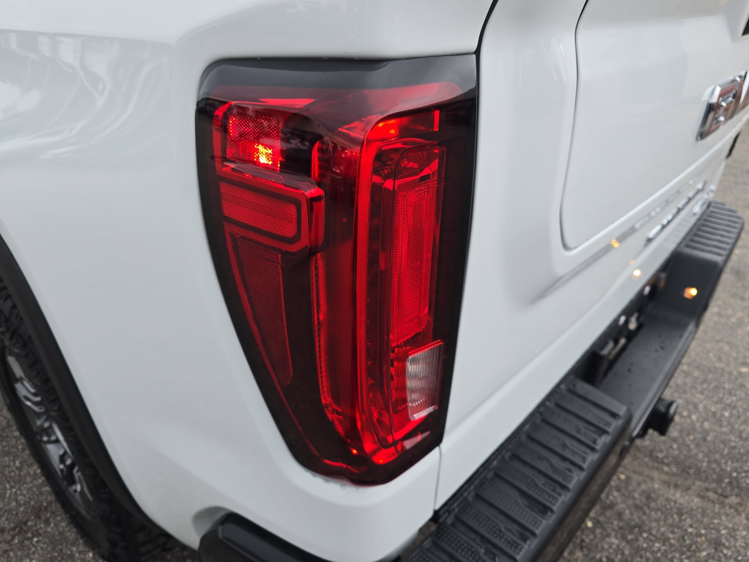 2026 GMC Sierra 1500 AT4X - Photo 37