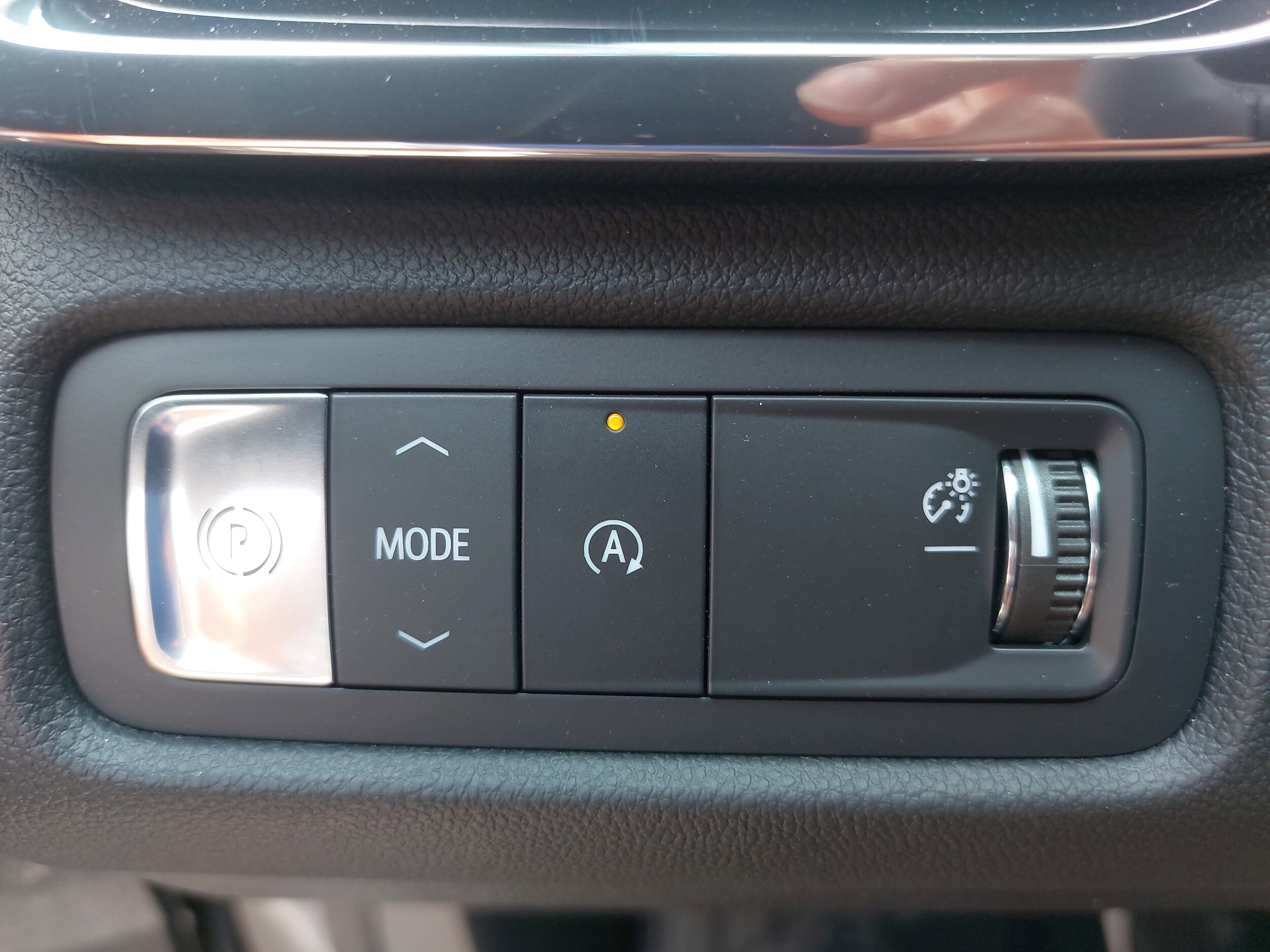 2025 GMC Acadia Elevation - Photo 28