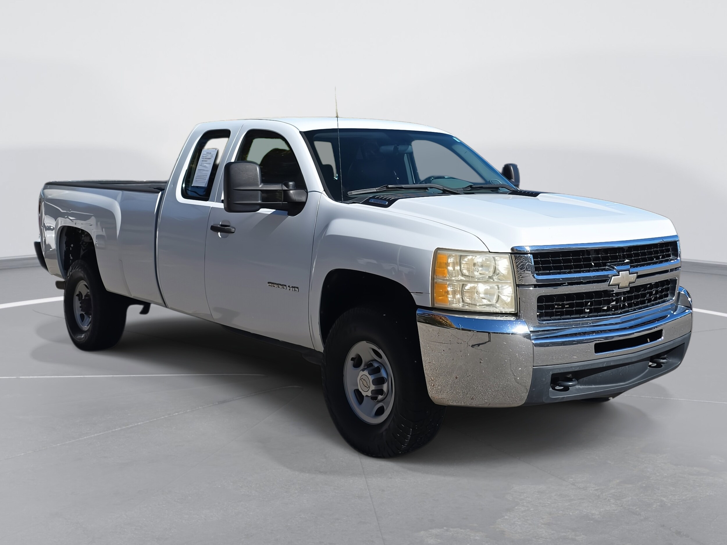 2010 Chevrolet Silverado 2500HD Work Truck photo 3