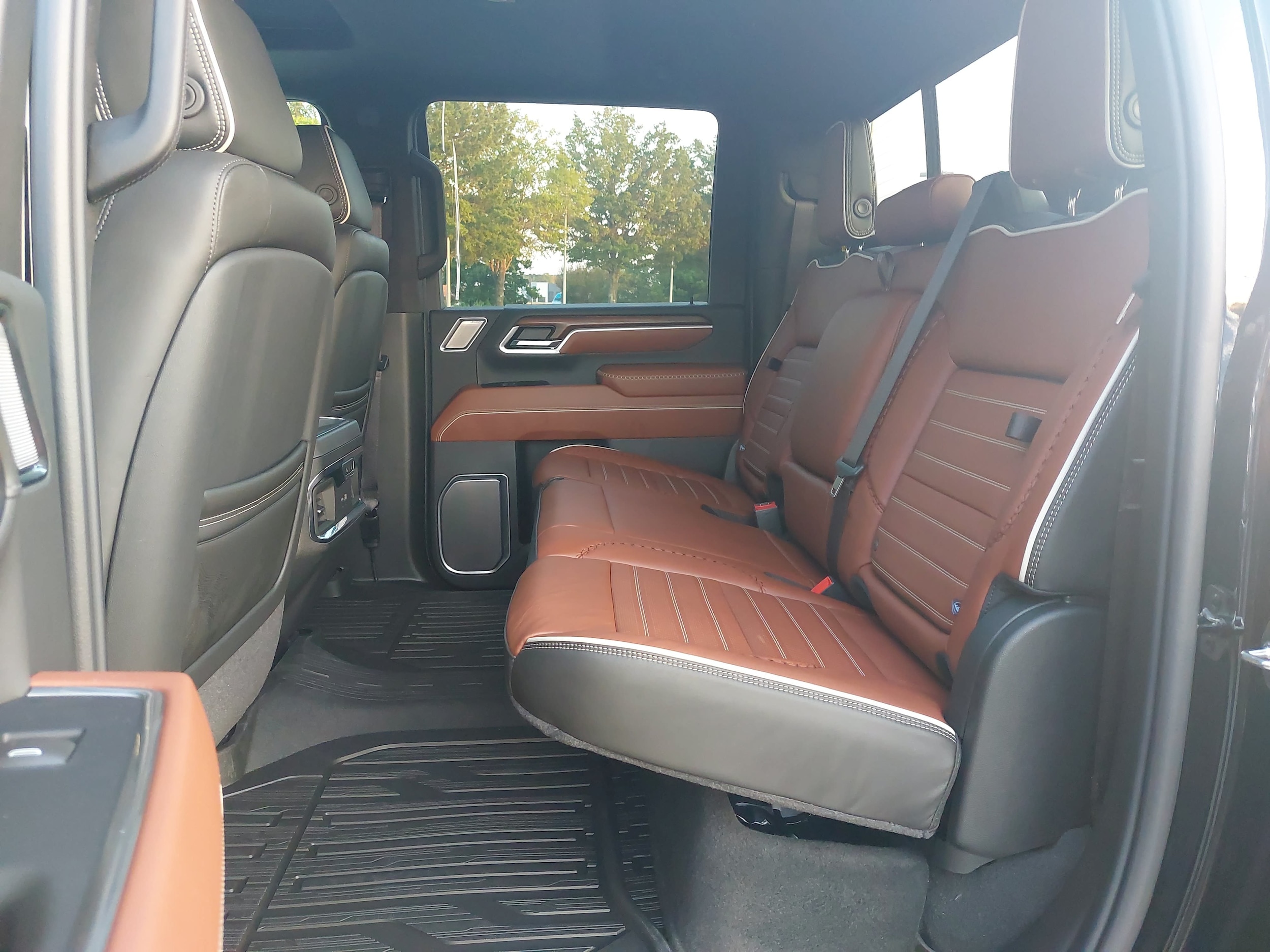 2026 GMC Sierra 2500HD Denali Ultimate - Photo 13