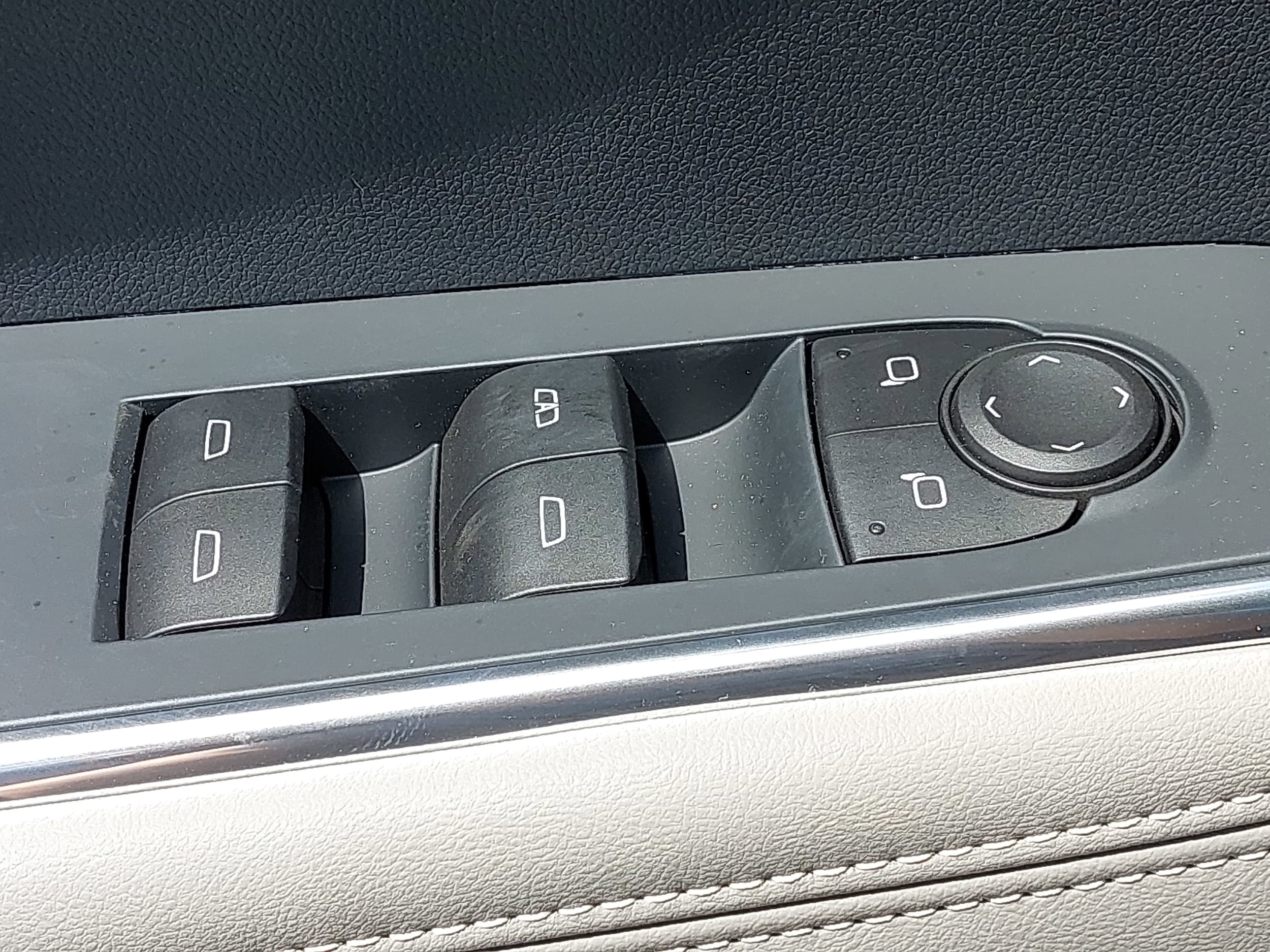 2025 GMC Acadia Elevation - Photo 30