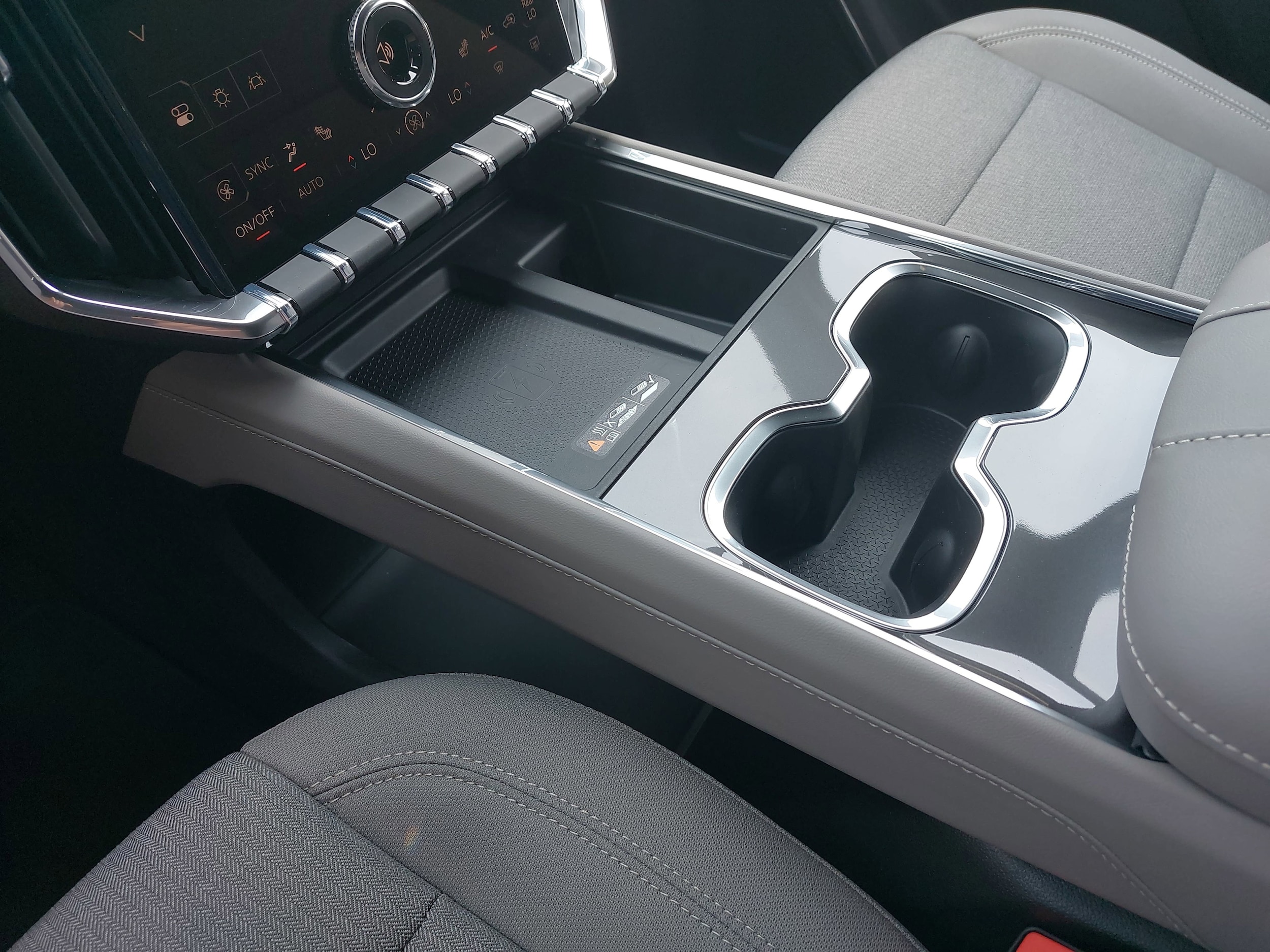 2025 GMC Acadia Elevation - Photo 27