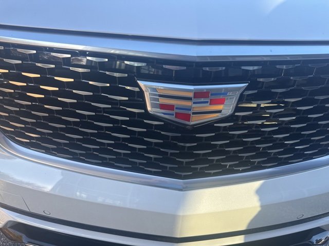 2025 Cadillac XT6 Premium Luxury photo 3