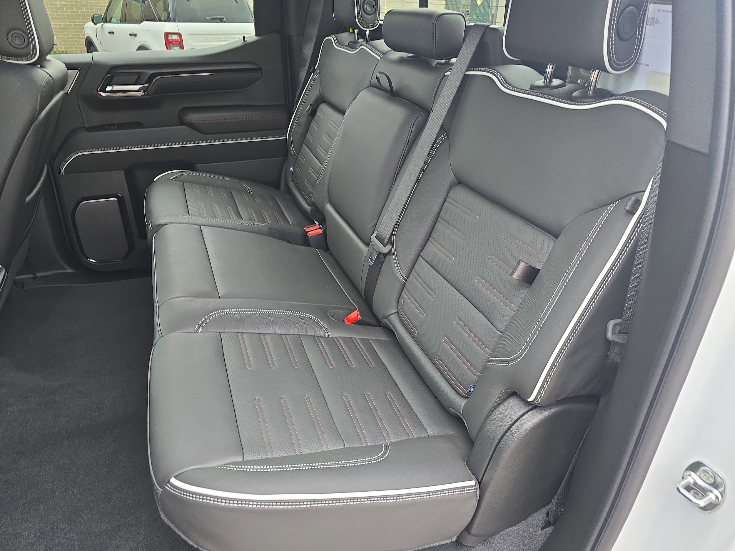 2026 GMC Sierra 1500 AT4X - Photo 15