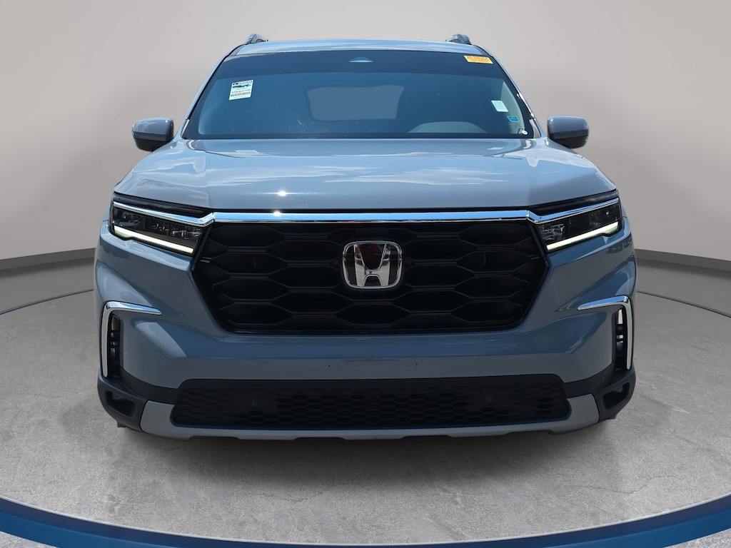 Used 2025 Honda Pilot Touring