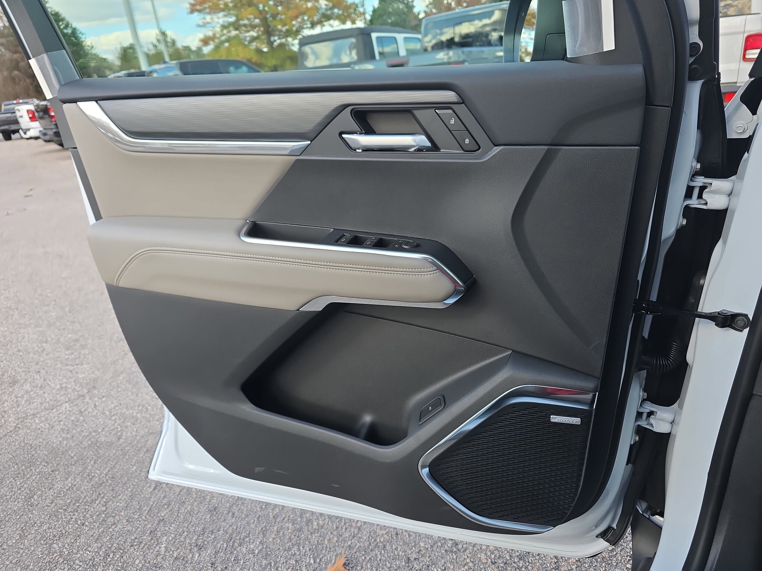 2026 GMC Acadia Elevation - Photo 29
