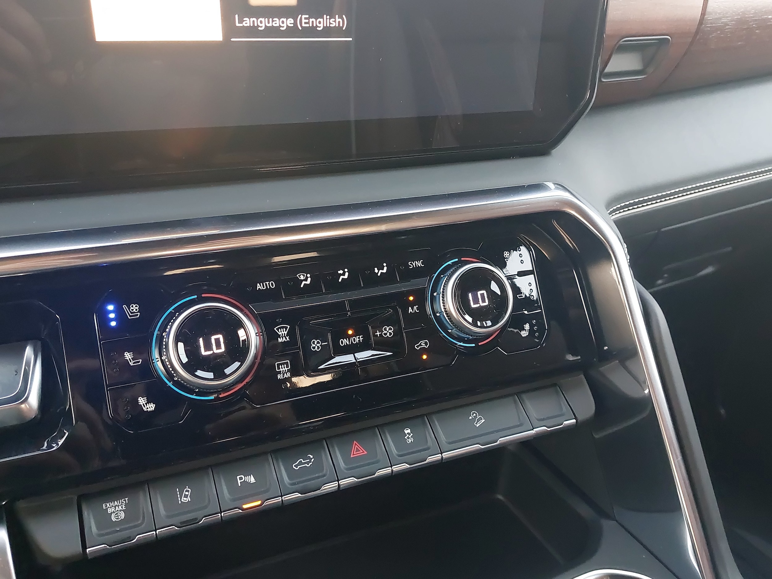 2026 GMC Sierra 2500HD Denali Ultimate - Photo 20