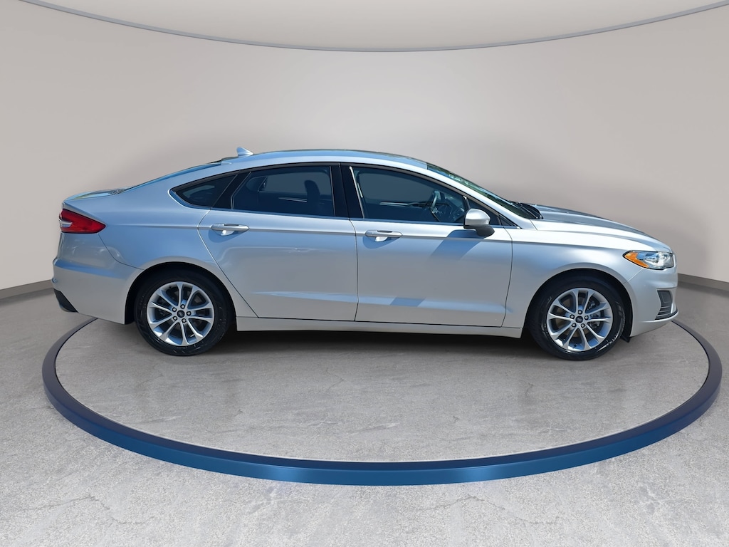 Used 2019 Ford Fusion SE