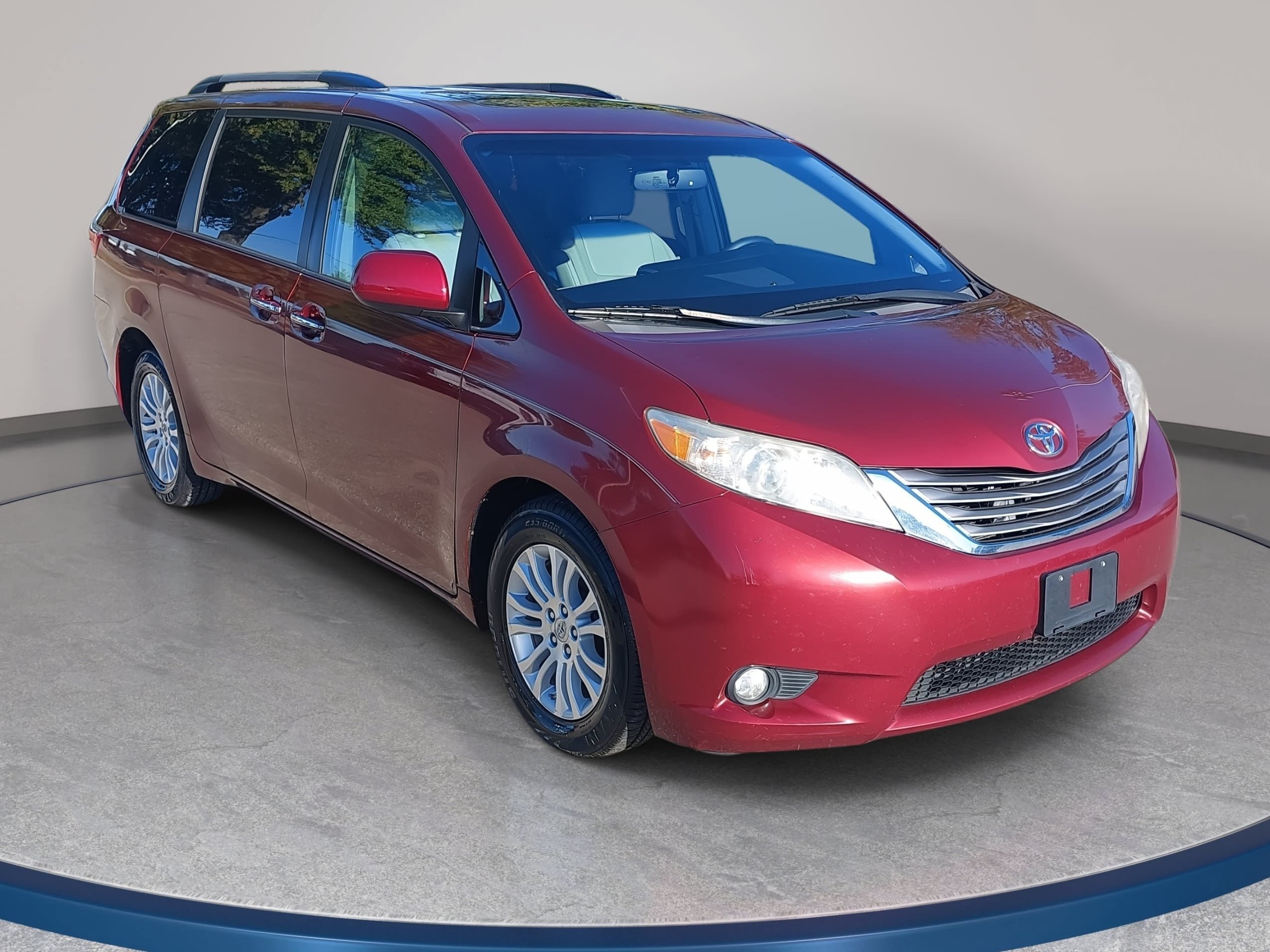 Used 2016 Toyota Sienna XLE