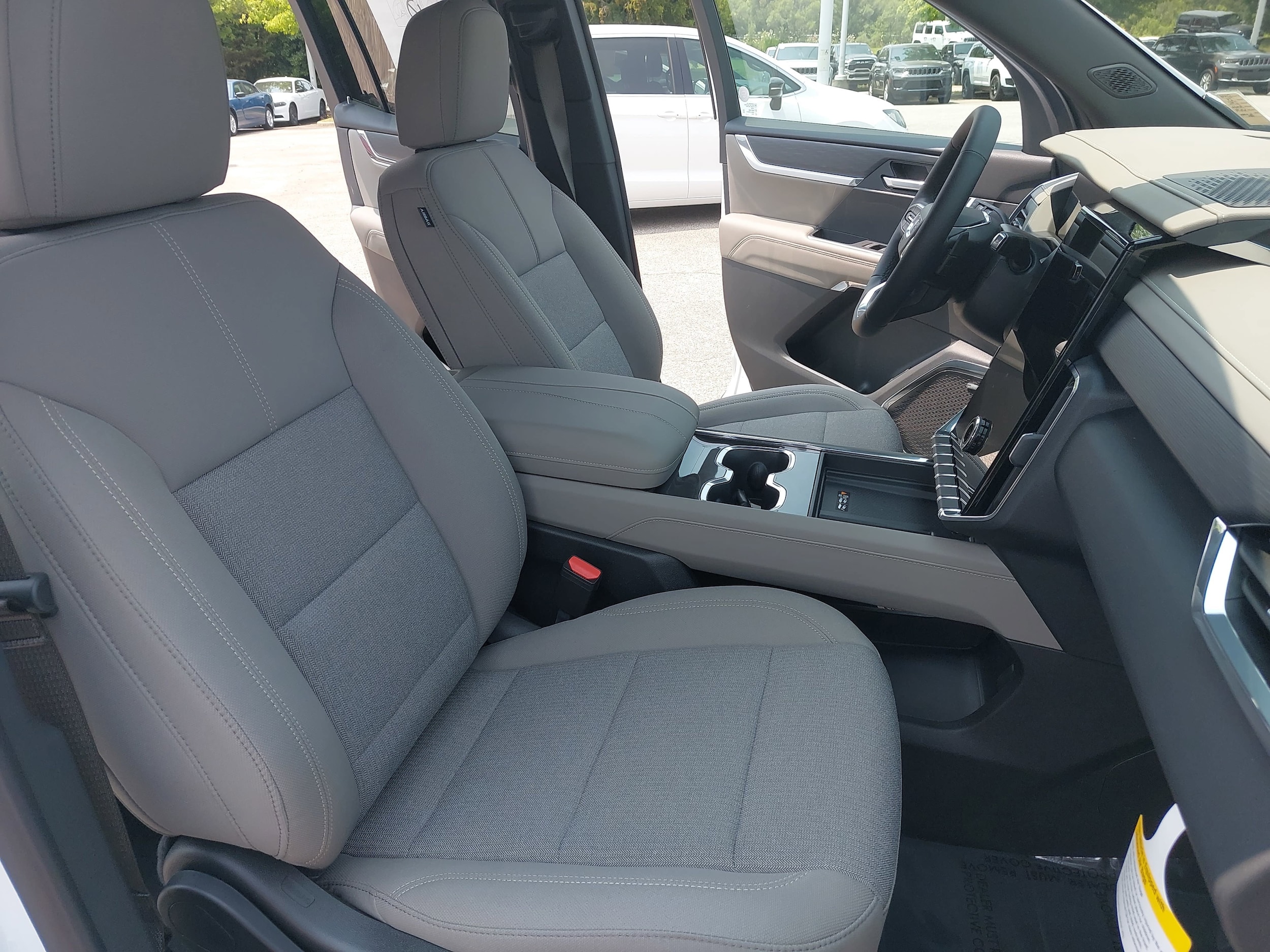 2025 GMC Acadia Elevation - Photo 10