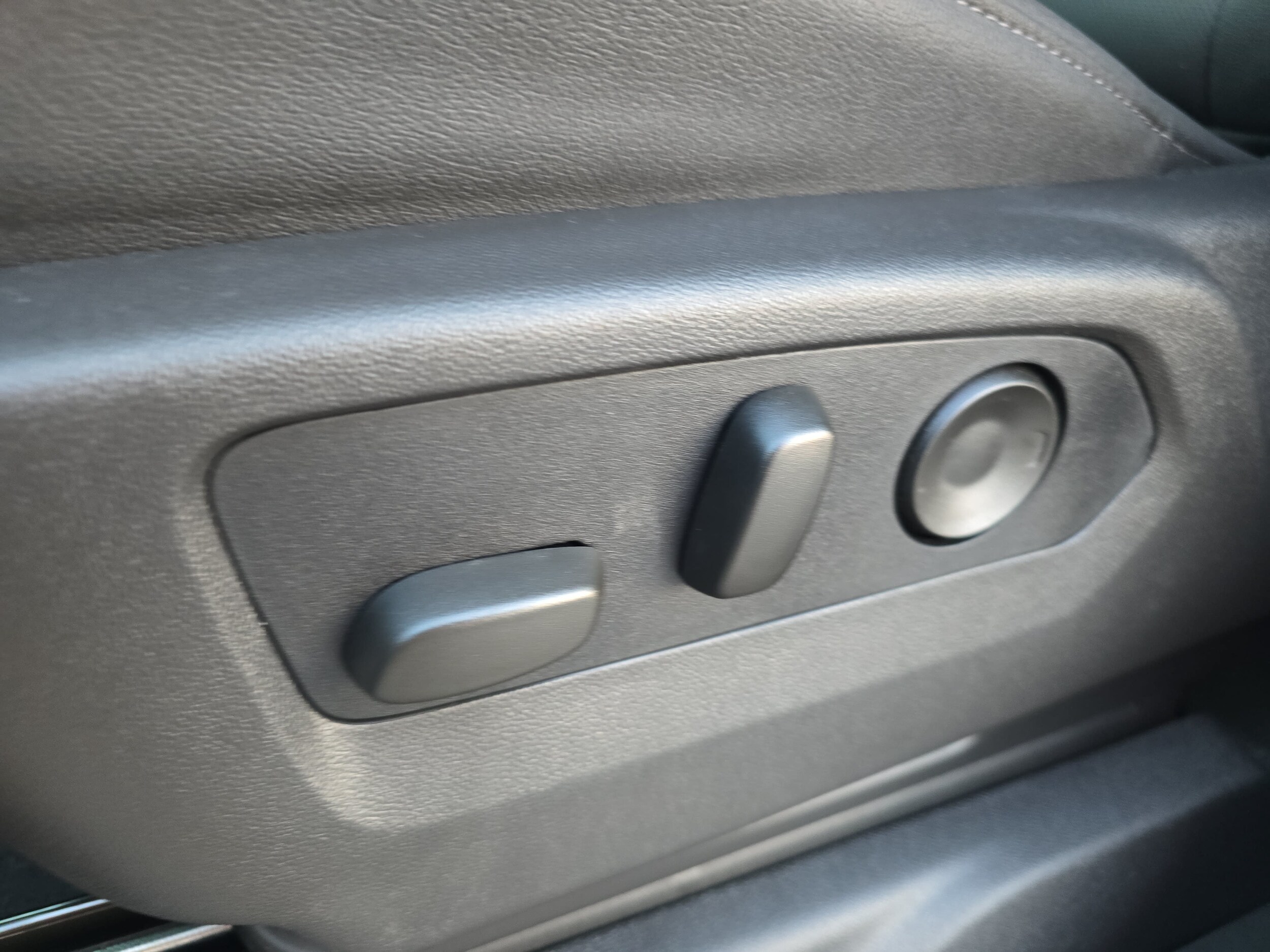 2026 GMC Sierra 1500 SLT - Photo 27