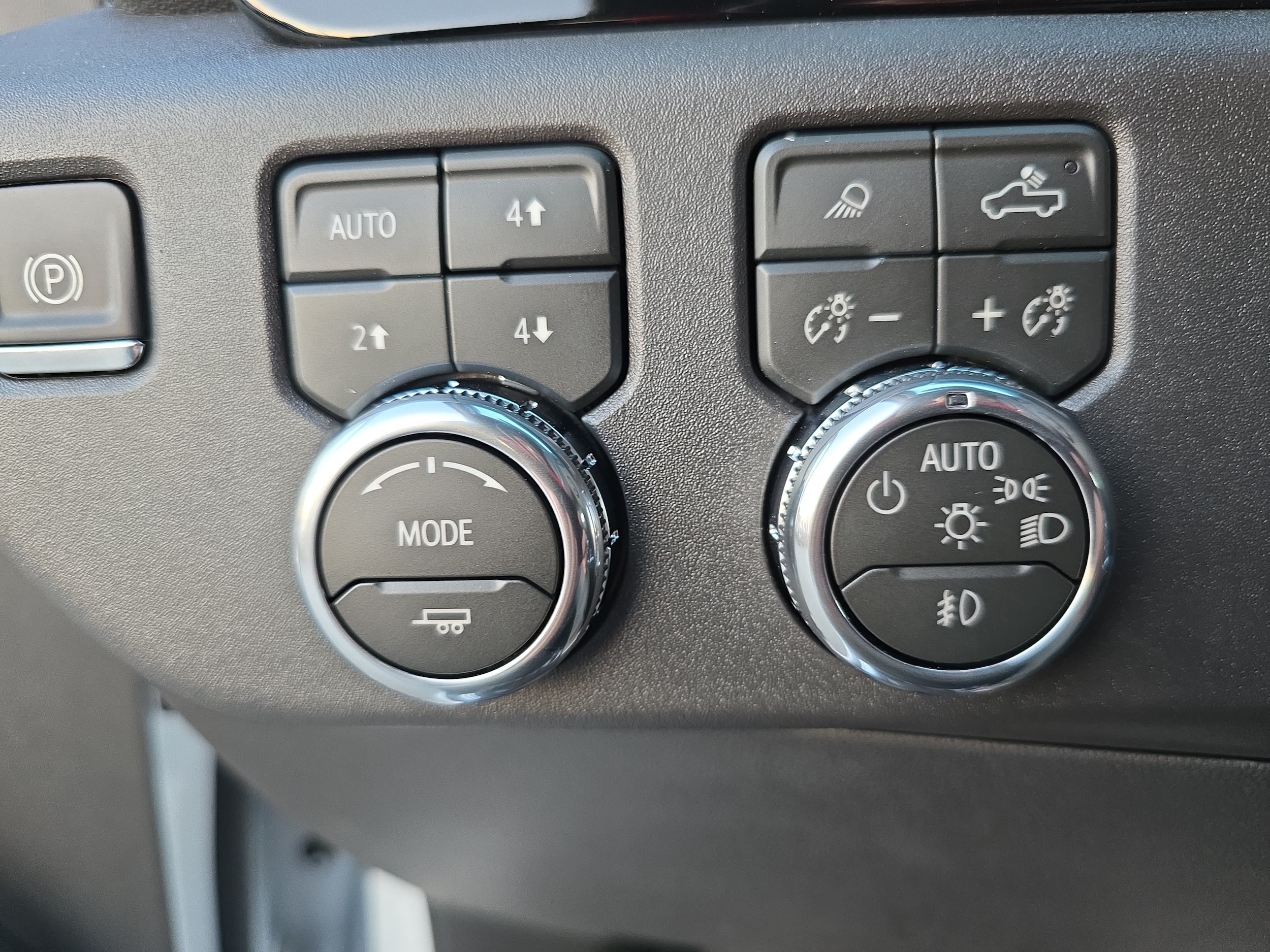 2026 GMC Sierra 1500 SLT - Photo 24