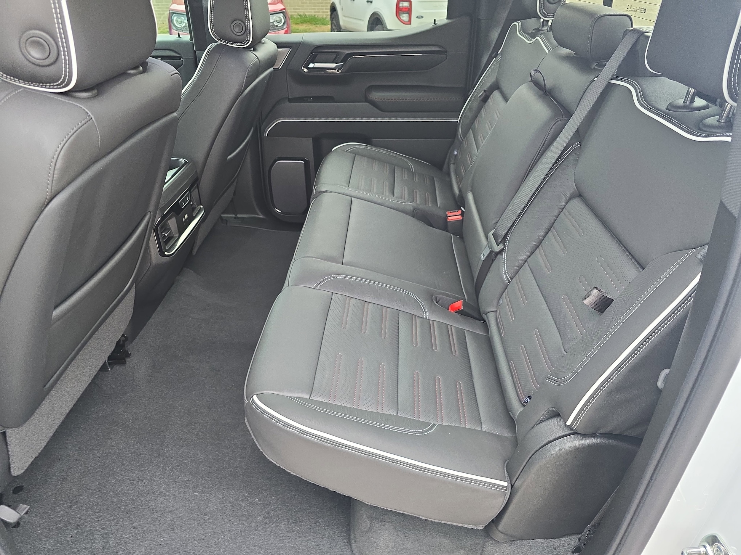 2026 GMC Sierra 1500 AT4X - Photo 16