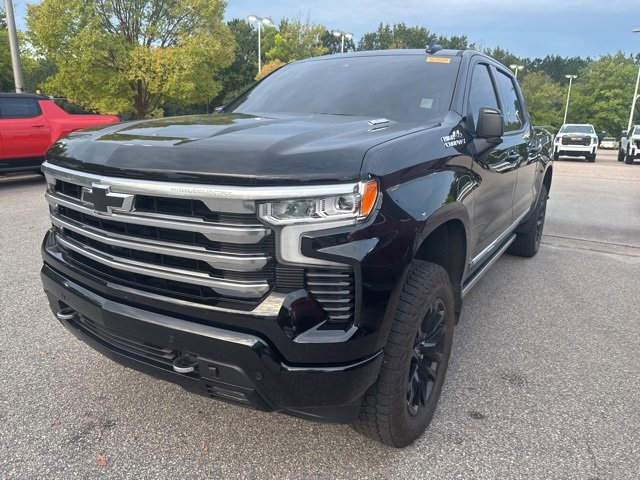 2024 Chevrolet Silverado 1500 High Country photo 2