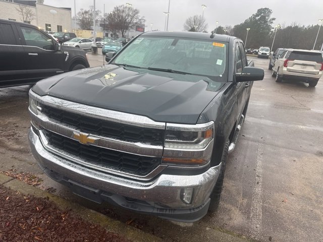 2018 Chevrolet Silverado 1500 LT photo 3