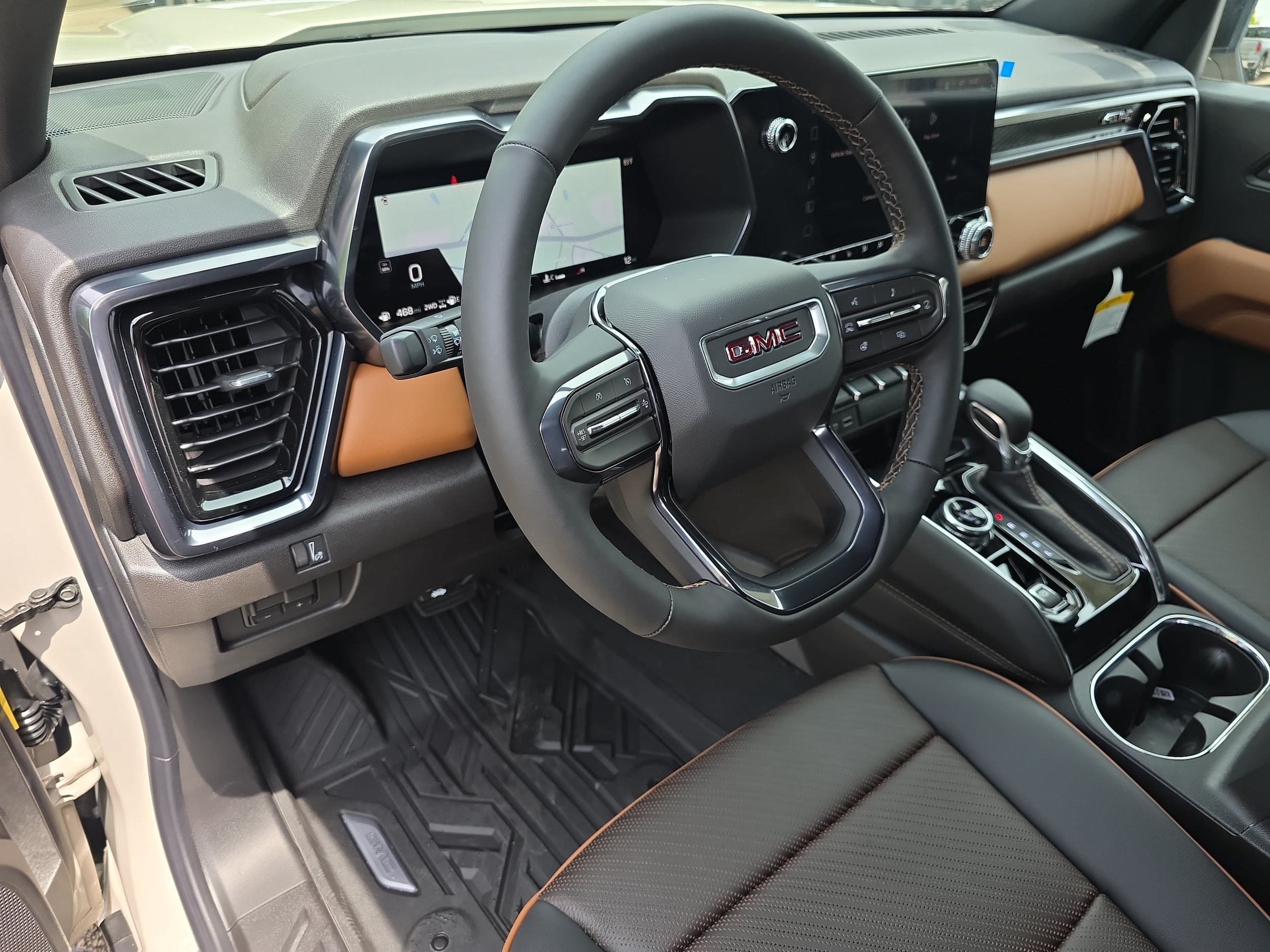 2026 GMC Canyon AT4 - Photo 15
