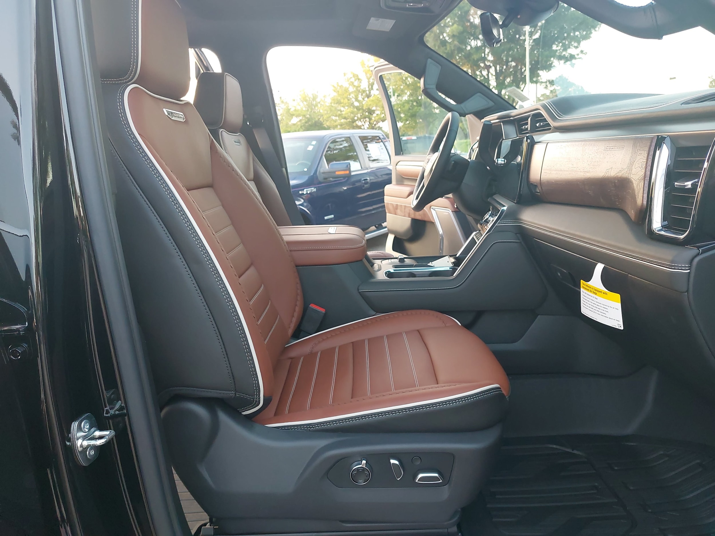 2026 GMC Sierra 2500HD Denali Ultimate - Photo 10
