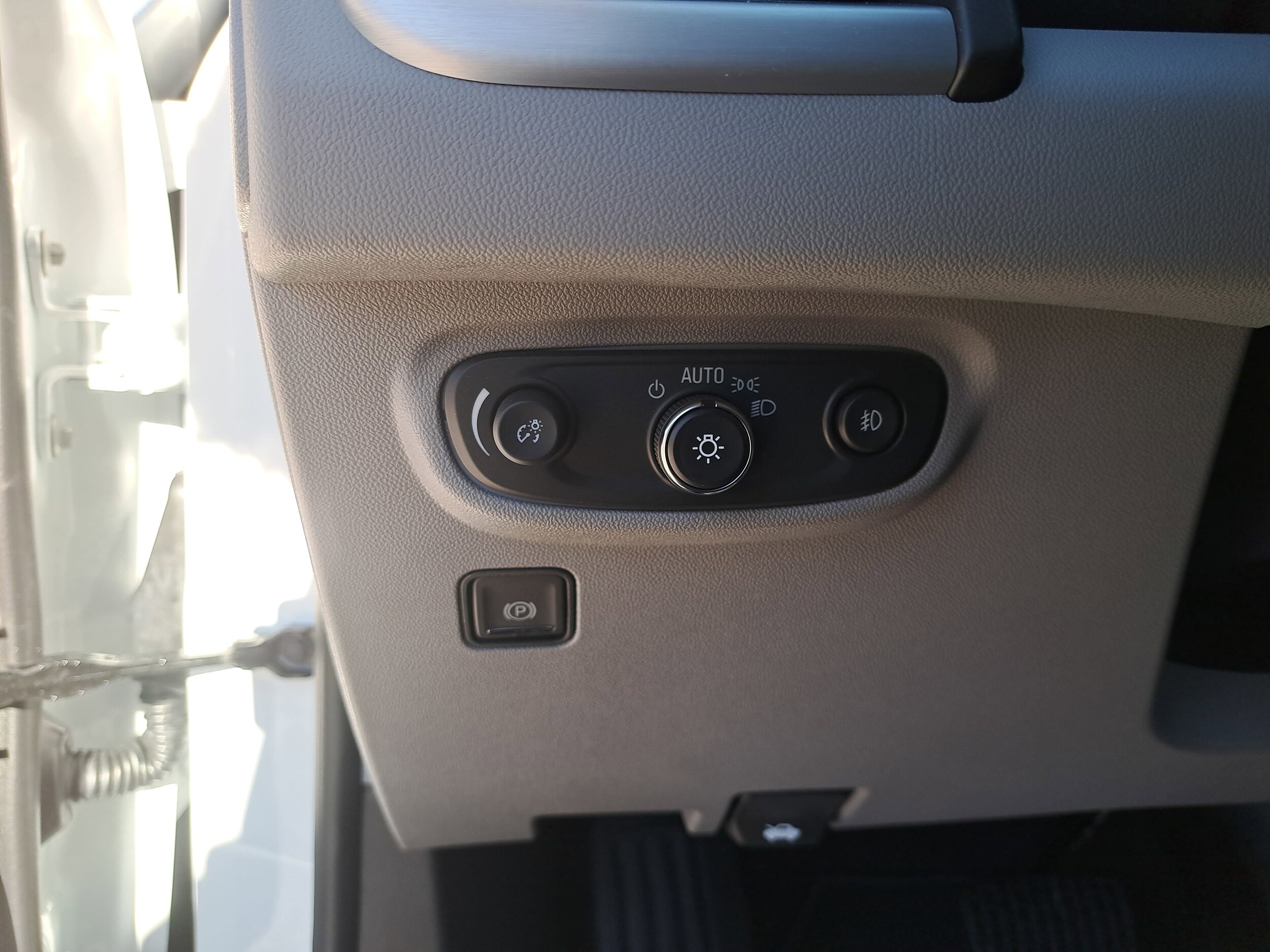 2024 GMC Terrain SLT - Photo 25