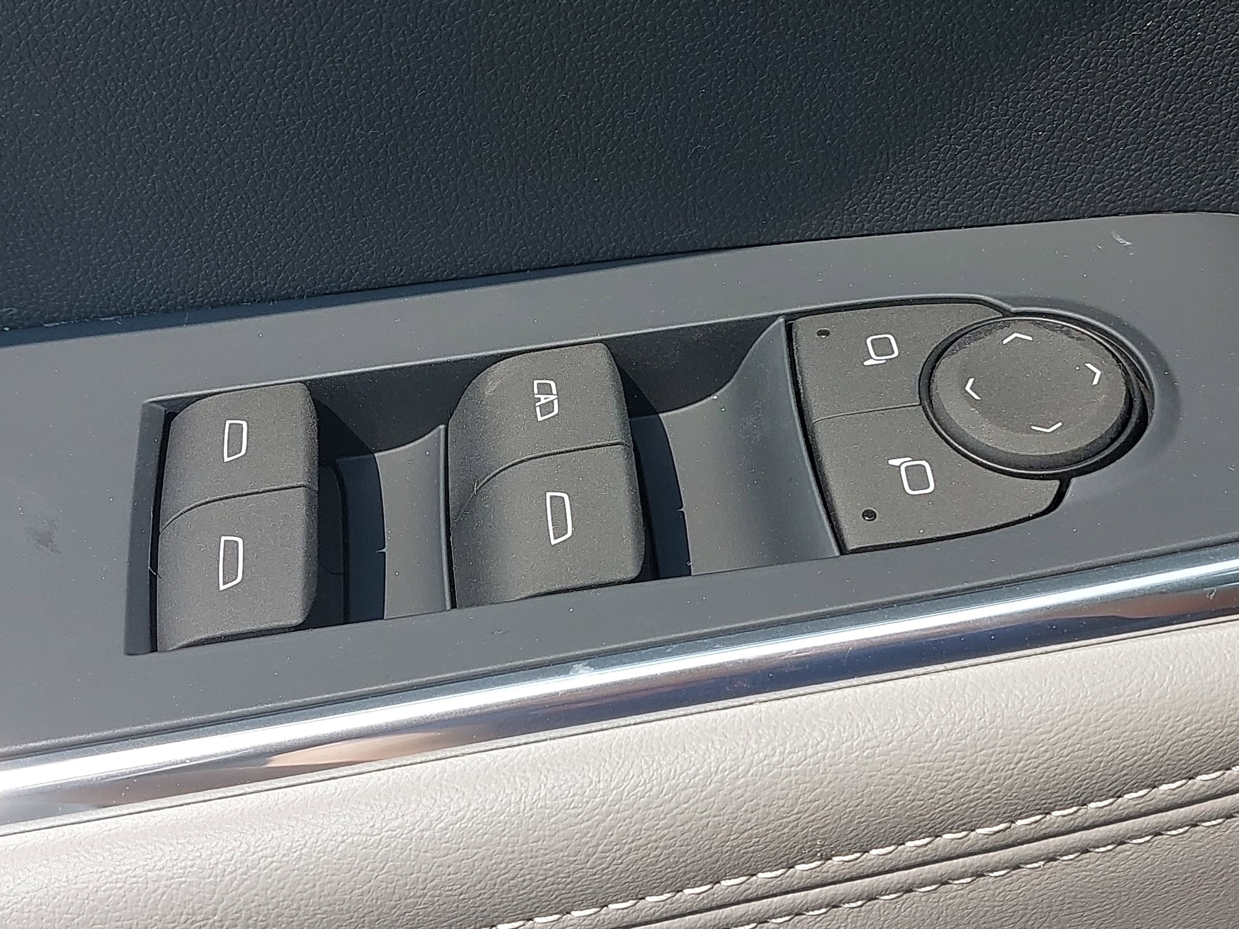 2025 GMC Acadia Elevation - Photo 30