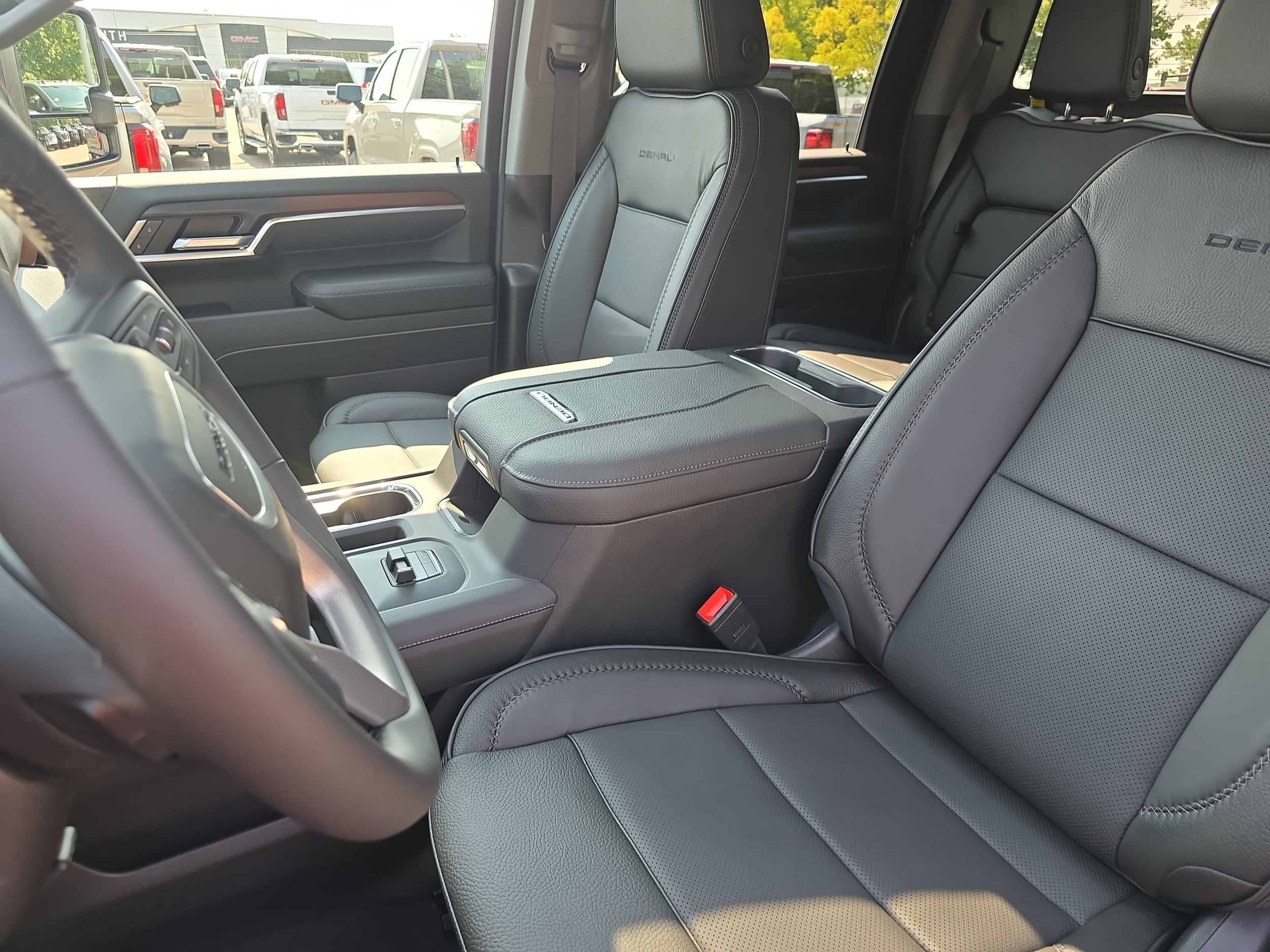 2026 GMC Sierra 2500HD Denali - Photo 15