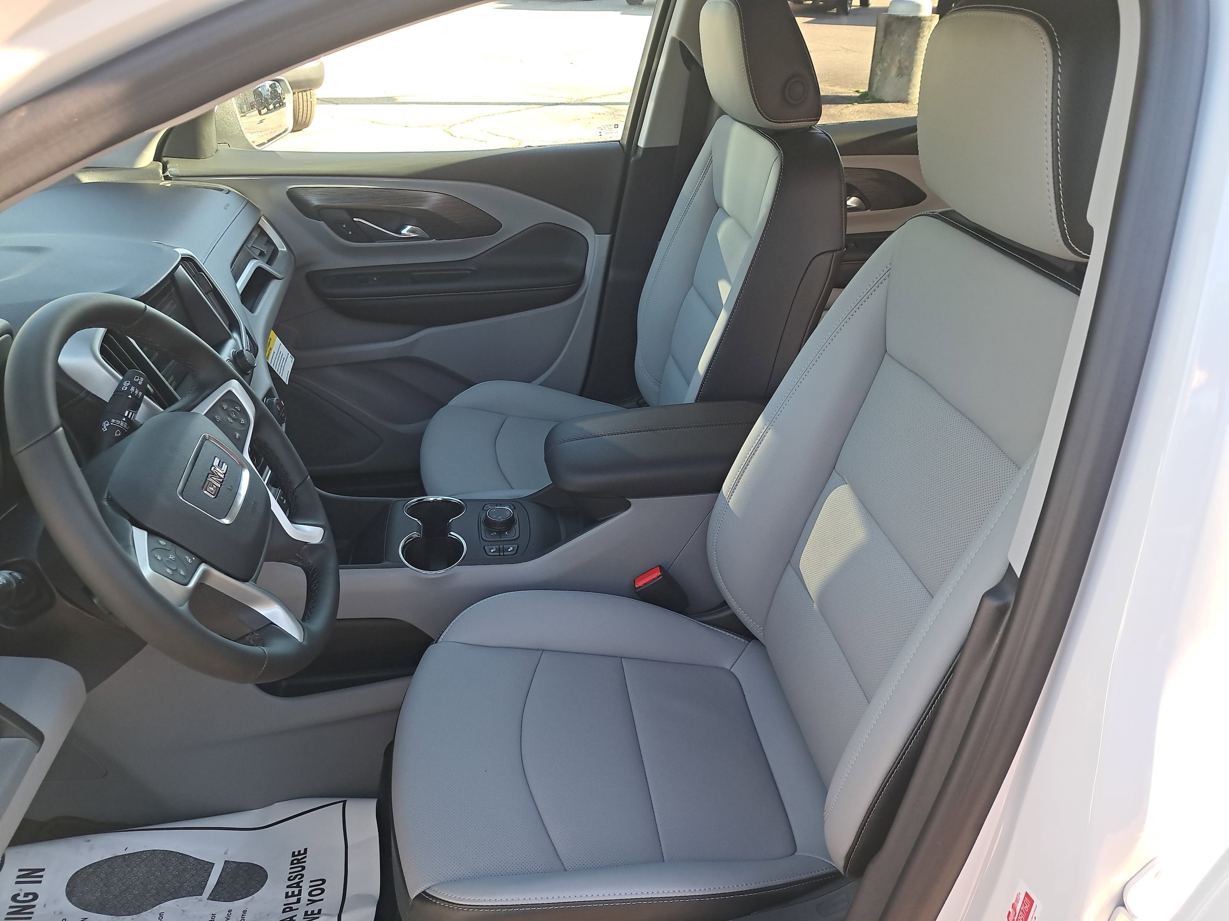 2024 GMC Terrain SLT - Photo 15