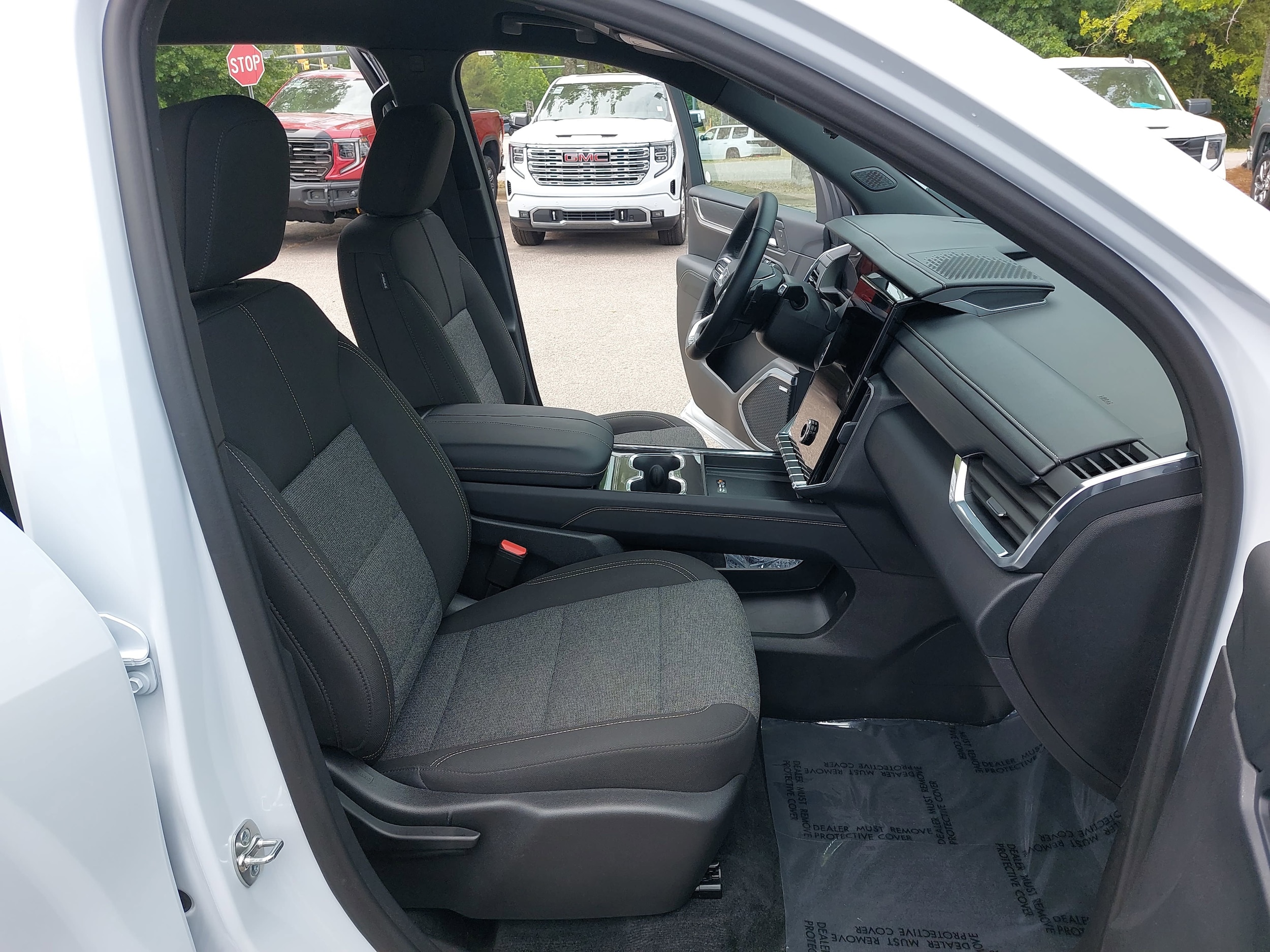 2026 GMC Acadia Elevation - Photo 10